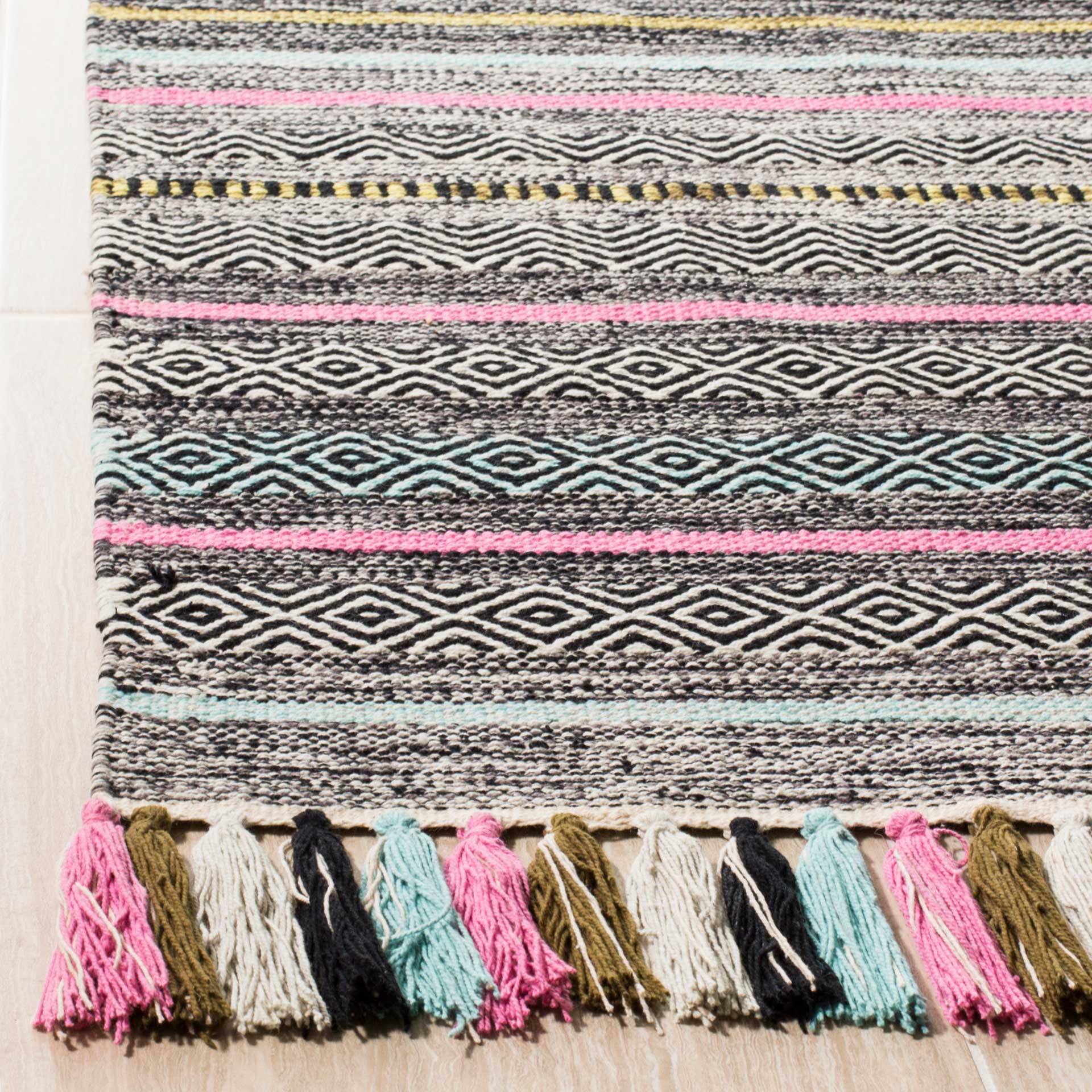 Montauk Black/Multi Area Rug - Image 5
