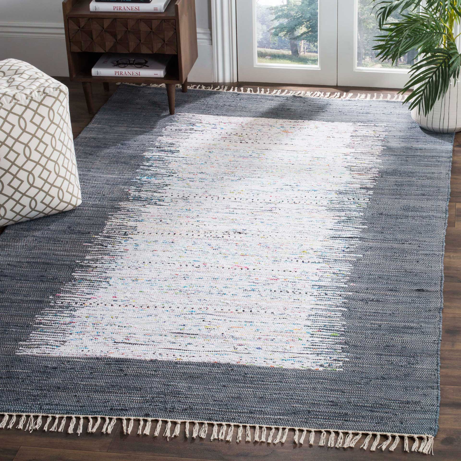 Montauk Border Ivory/Gray Area Rug - Image 5