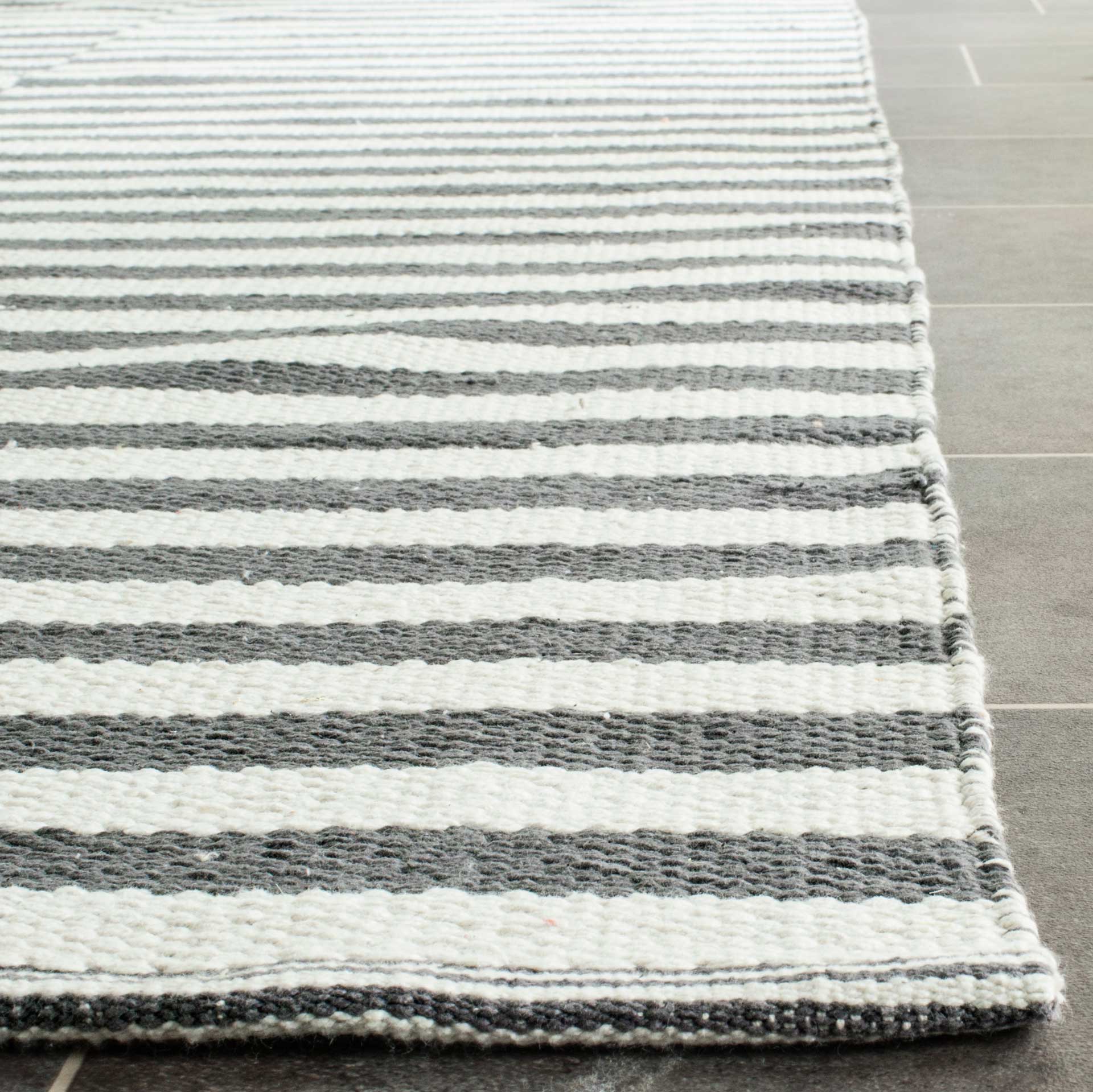 Montauk Checker Ivory/Gray Area Rug - Image 5