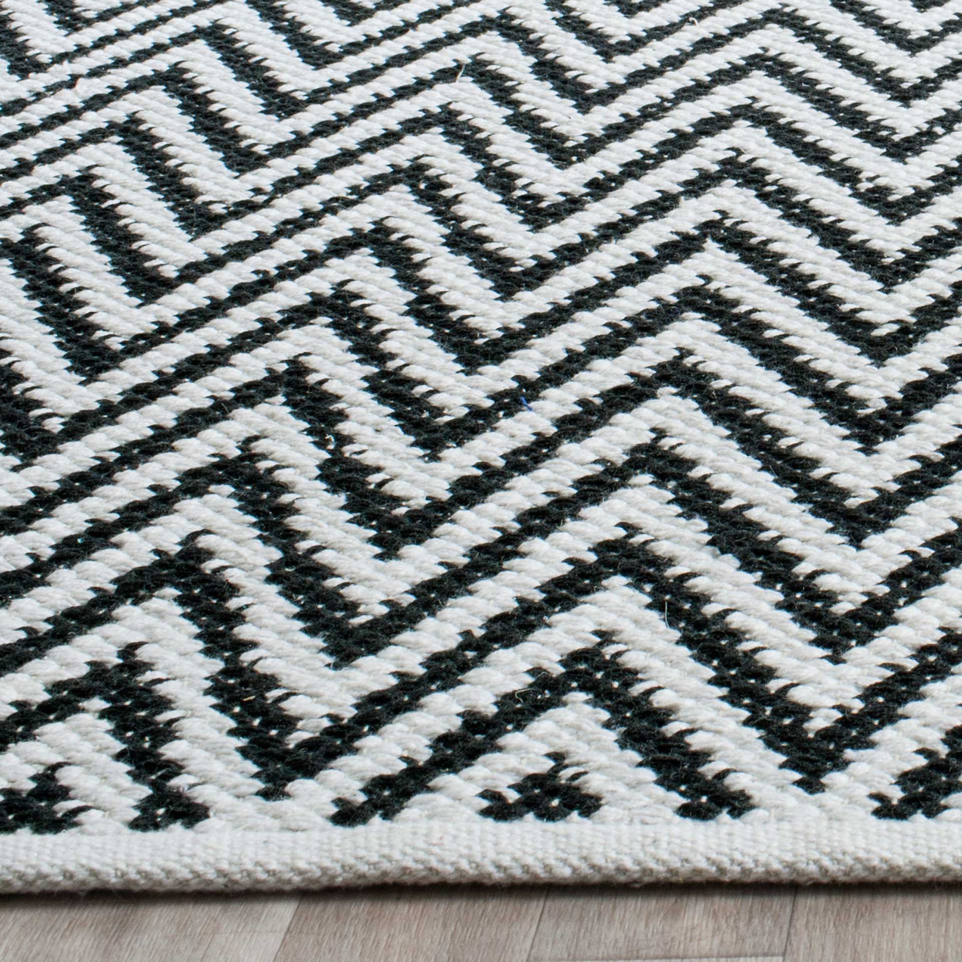 Montauk Chevron Black/Ivory Area Rug - Image 3