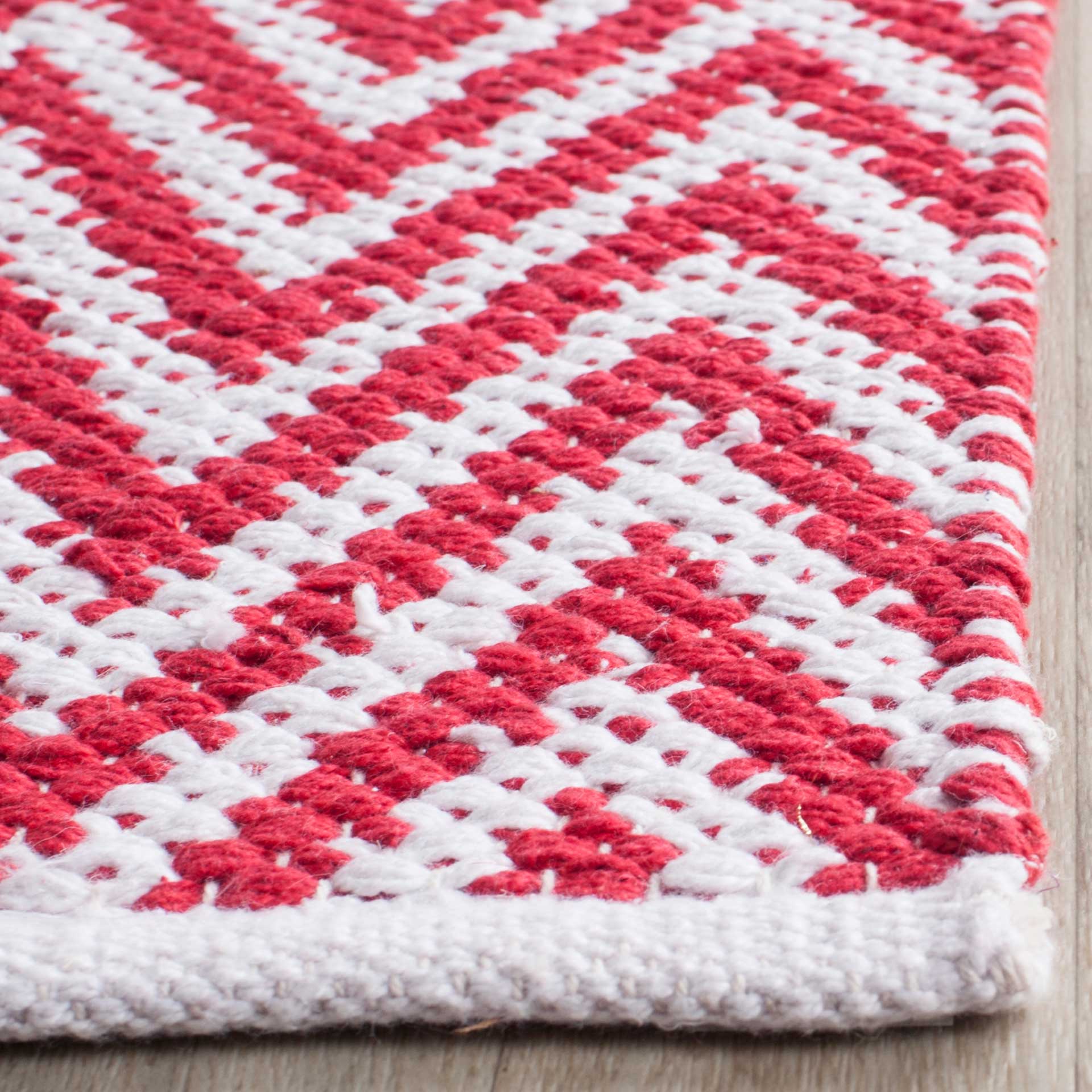 Montauk Chevron Red/Ivory Area Rug - Image 4