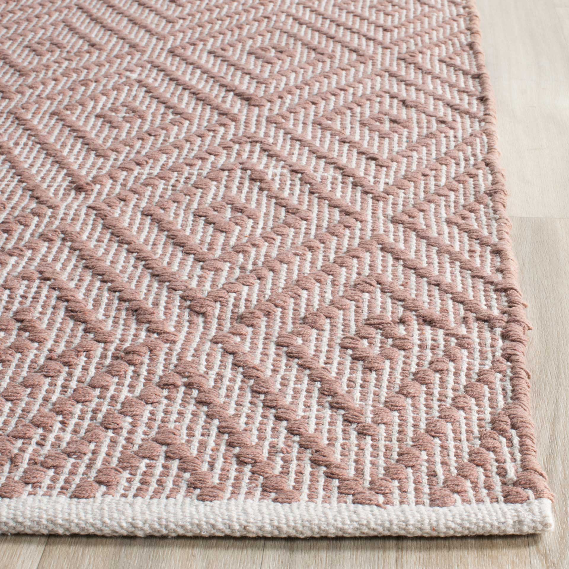 Montauk Diamond Beige/Ivory Area Rug - Image 4