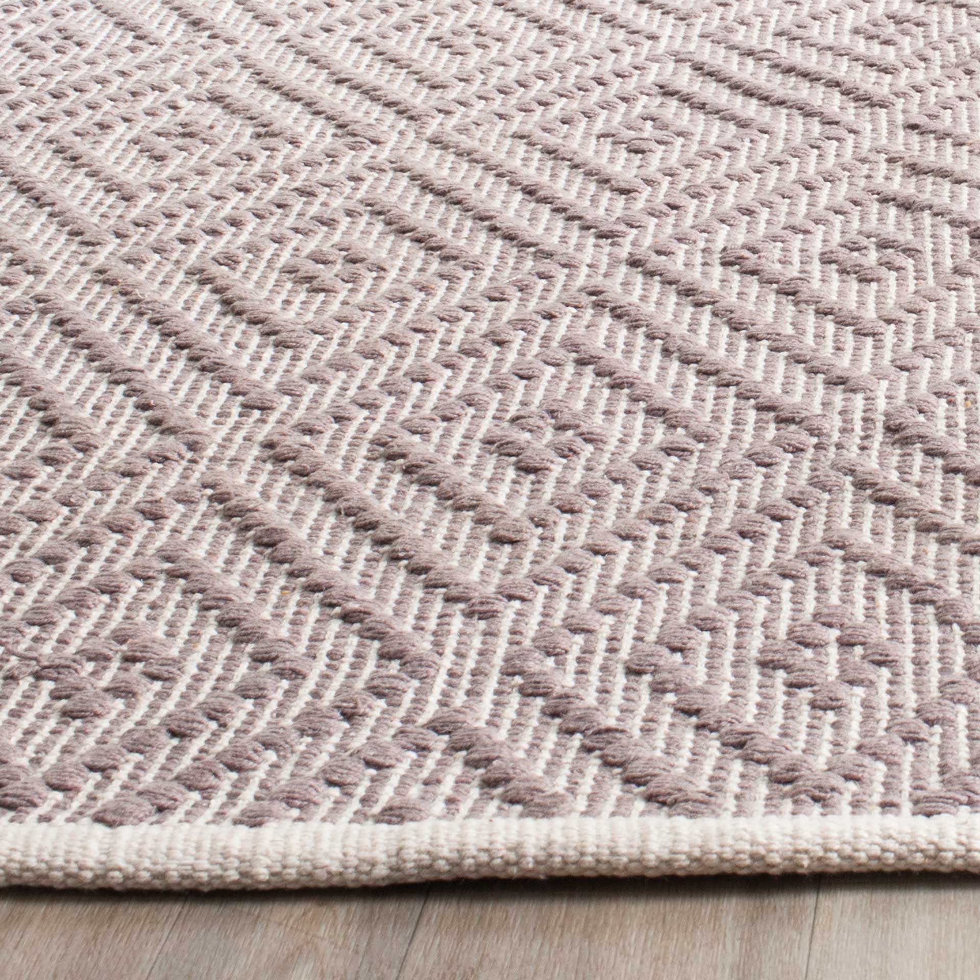 Montauk Diamond Gray/Ivory Area Rug - Image 6