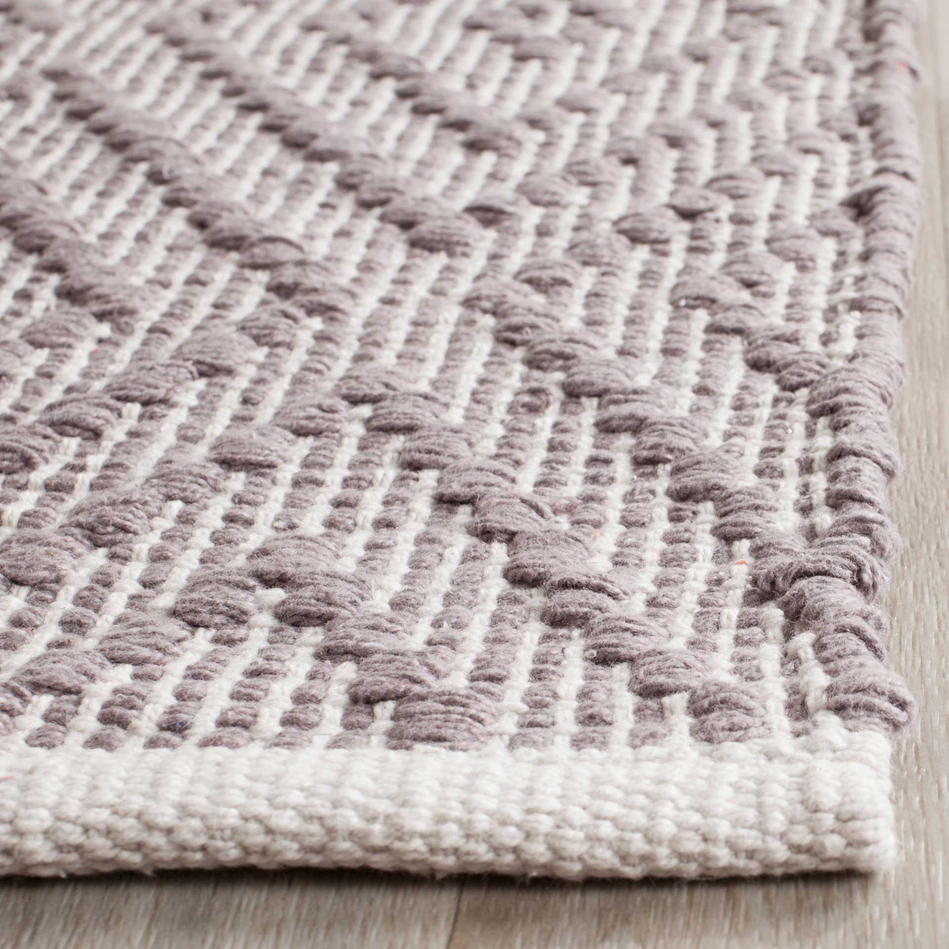 Montauk Diamond Gray/Ivory Area Rug - Image 7