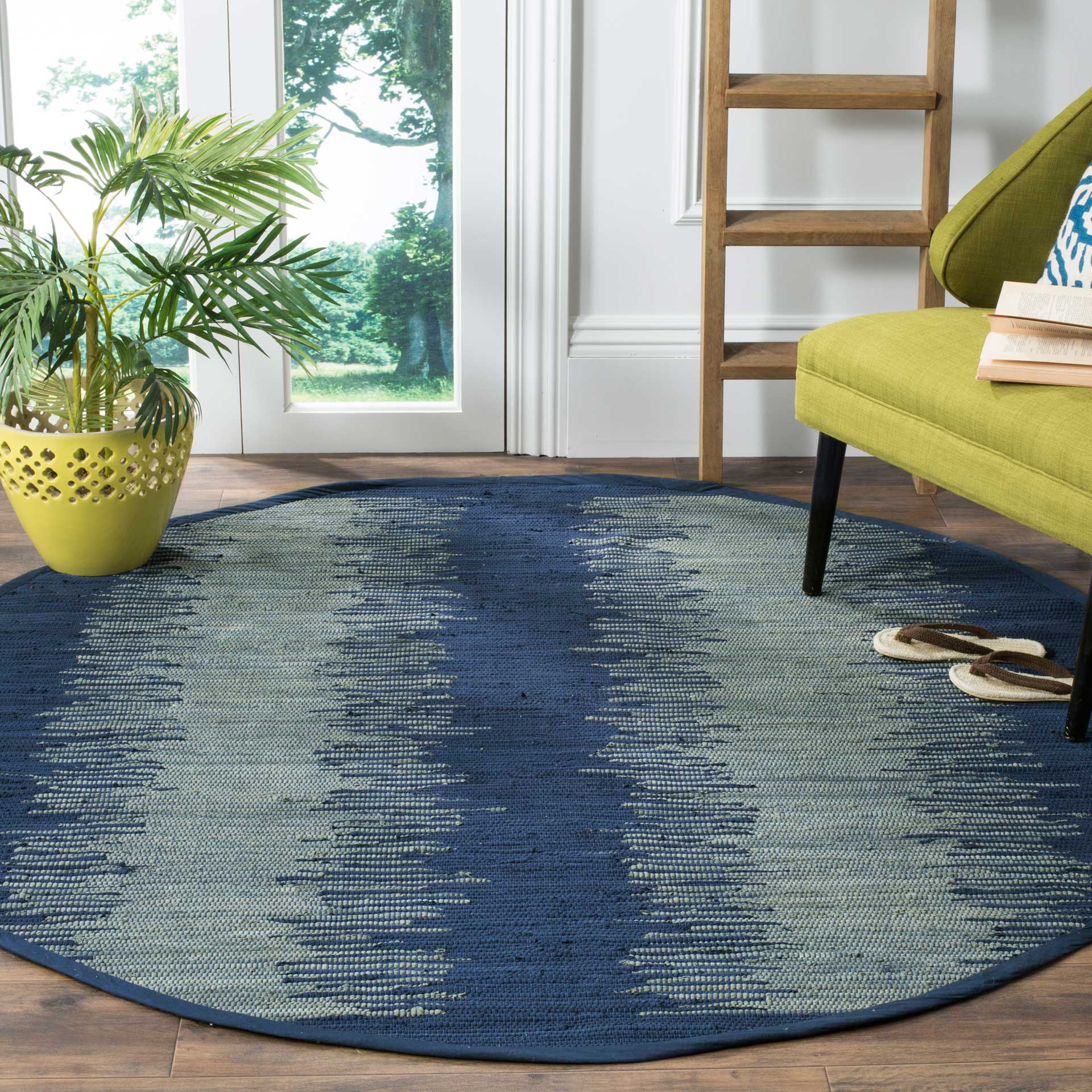 Montauk Dual Navy Round Rug - Image 3
