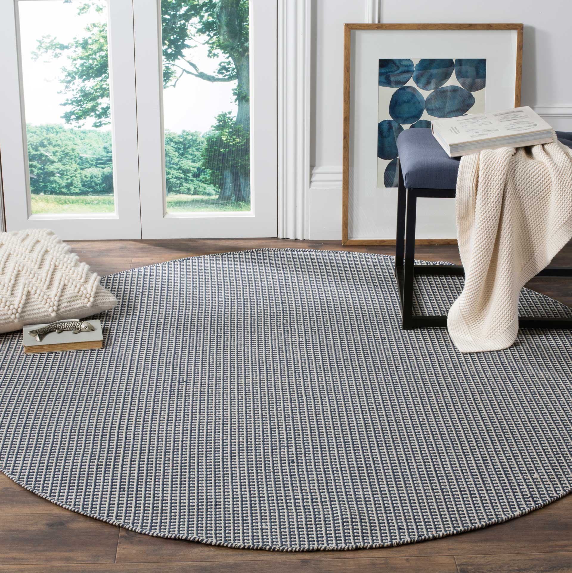 Montauk Fringe Ivory/Navy Round Rug - Image 3