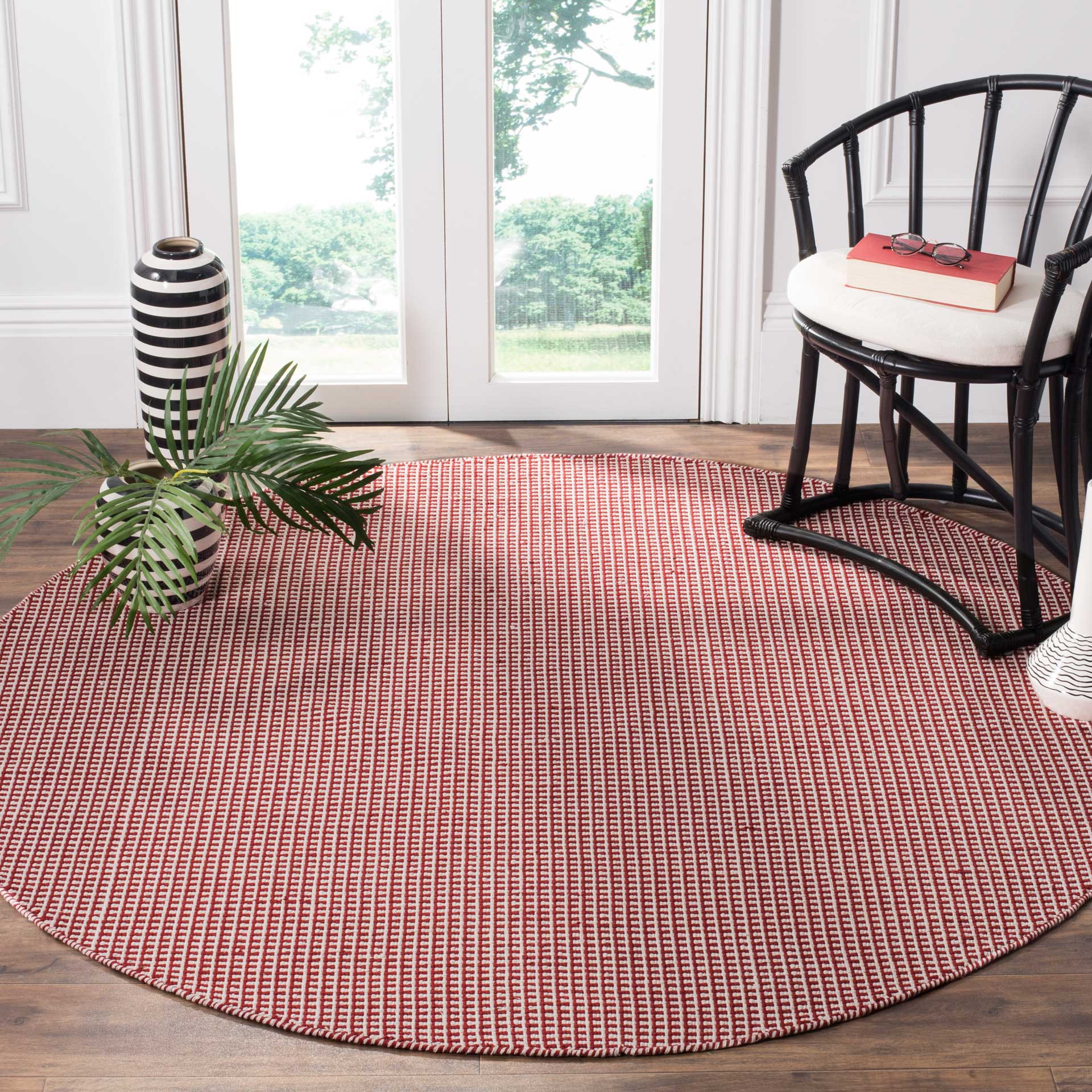 Montauk Fringe Ivory/Red Round Rug - Image 3
