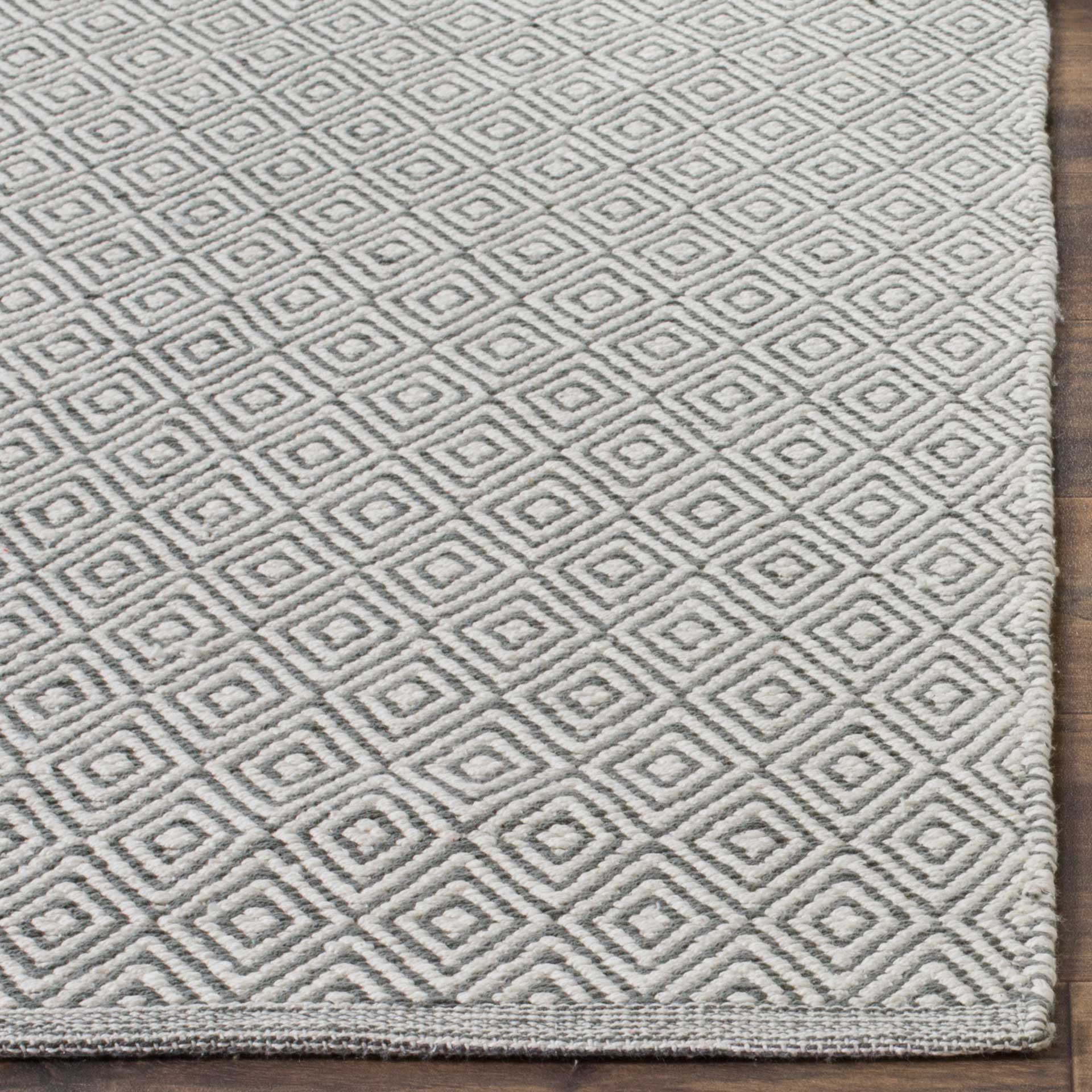 Montauk Geometry Ivory/Gray Area Rug - Image 5