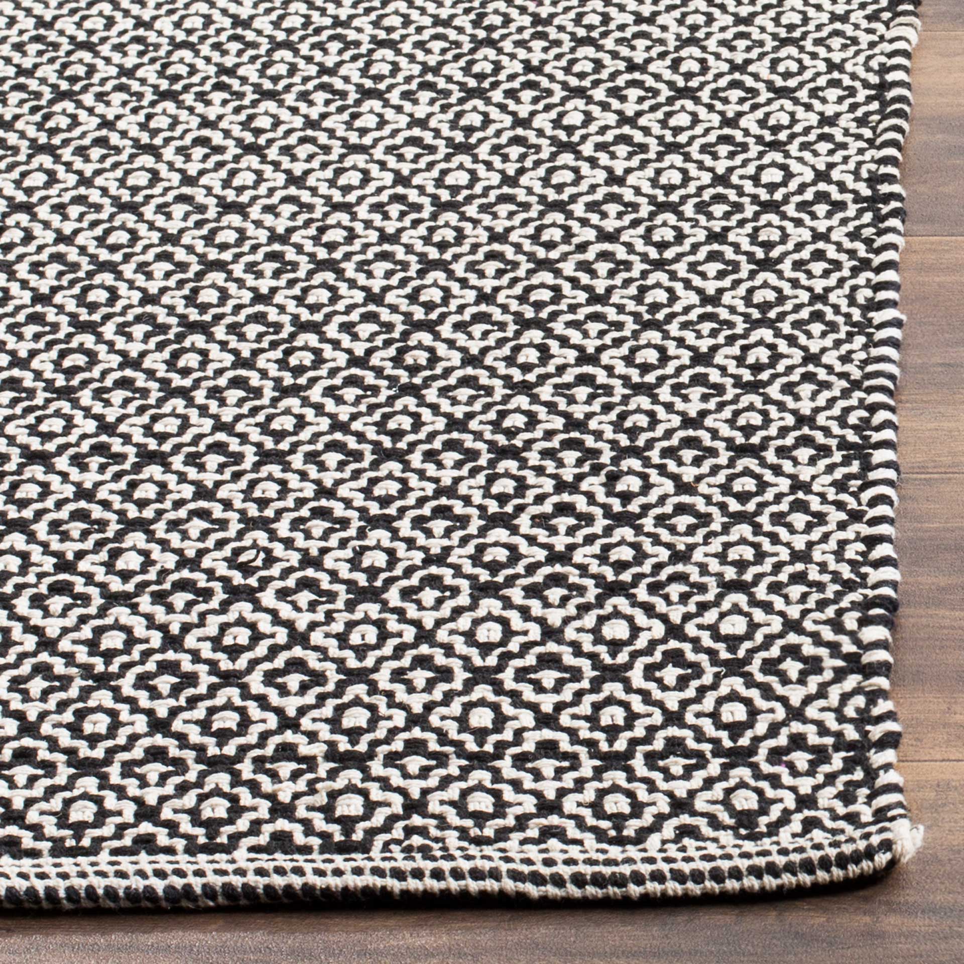 Montauk Ivory/Black Area Rug - Image 3