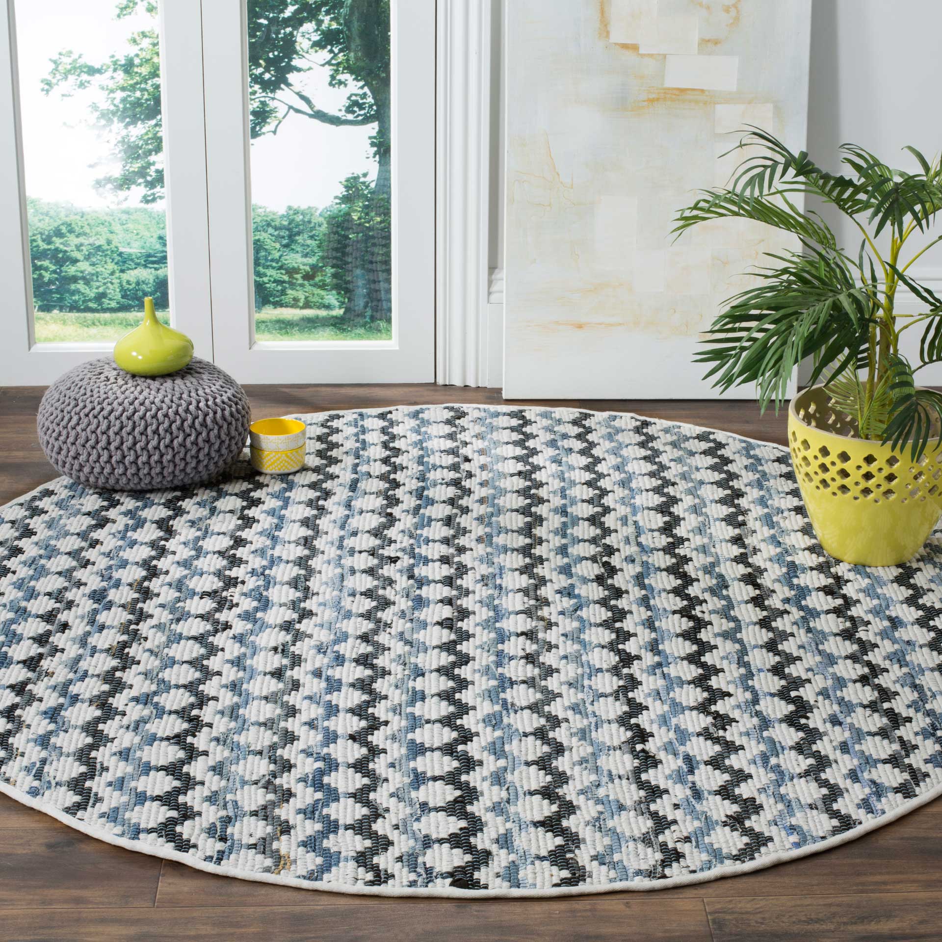 Montauk Ivory/Blue/Black Round Rug - Image 3