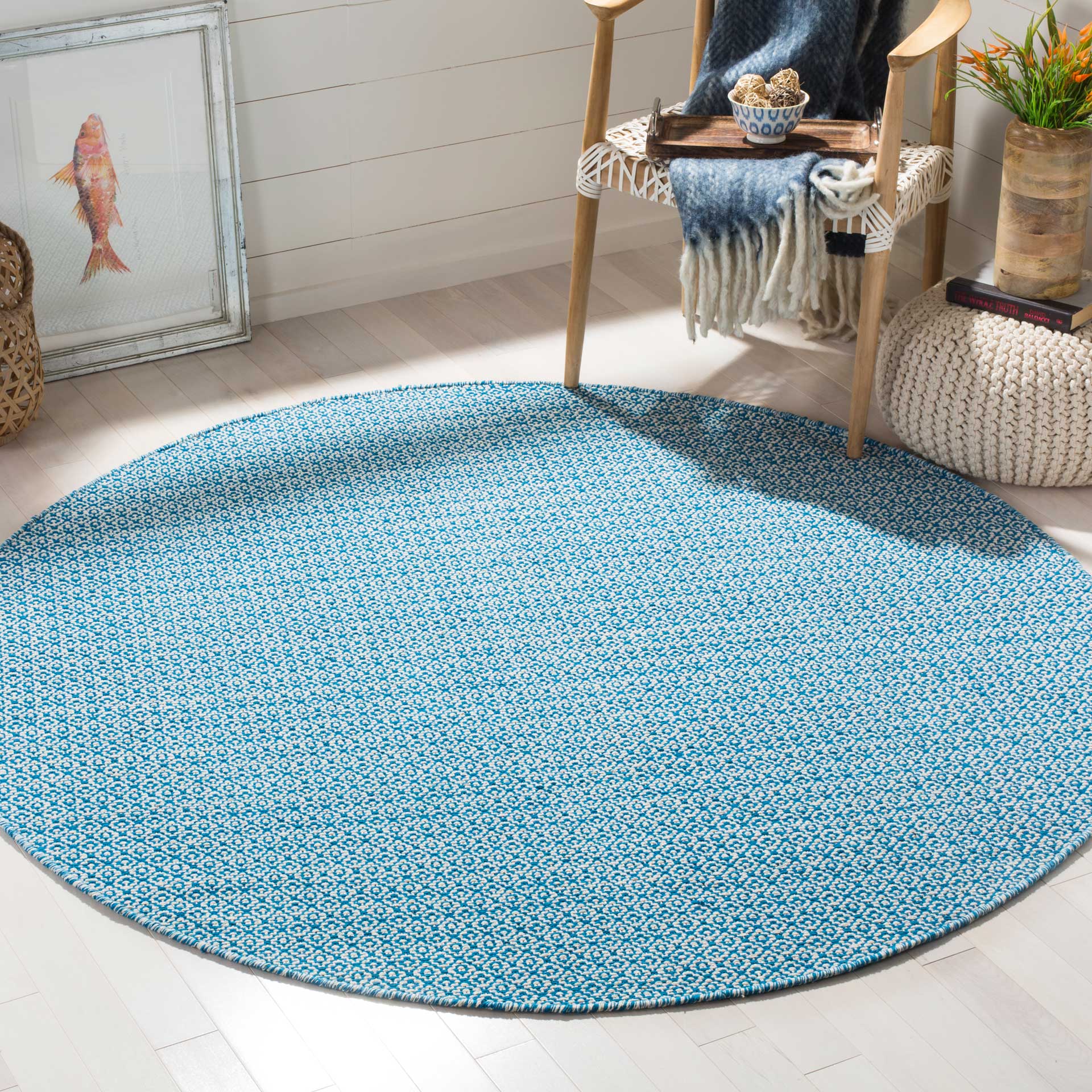 Montauk Ivory/Blue Round Rug - Image 3