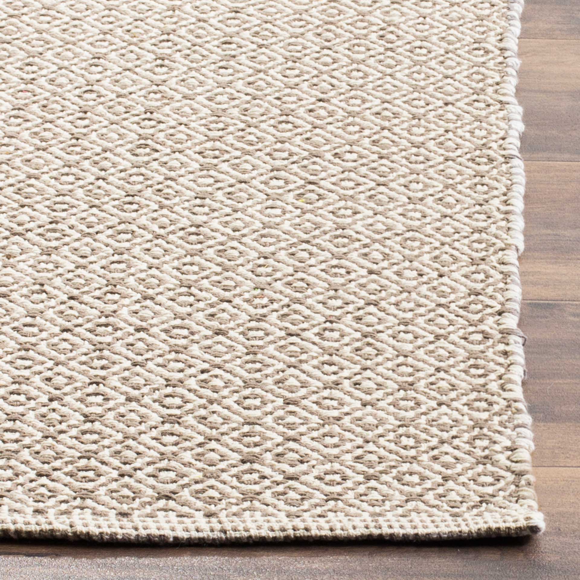 Montauk Ivory/Gray Area Rug - Image 5