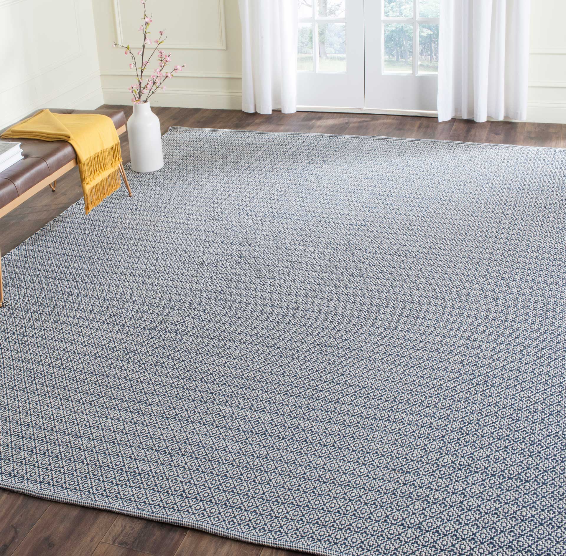 Montauk Ivory/Navy Area Rug - Image 6