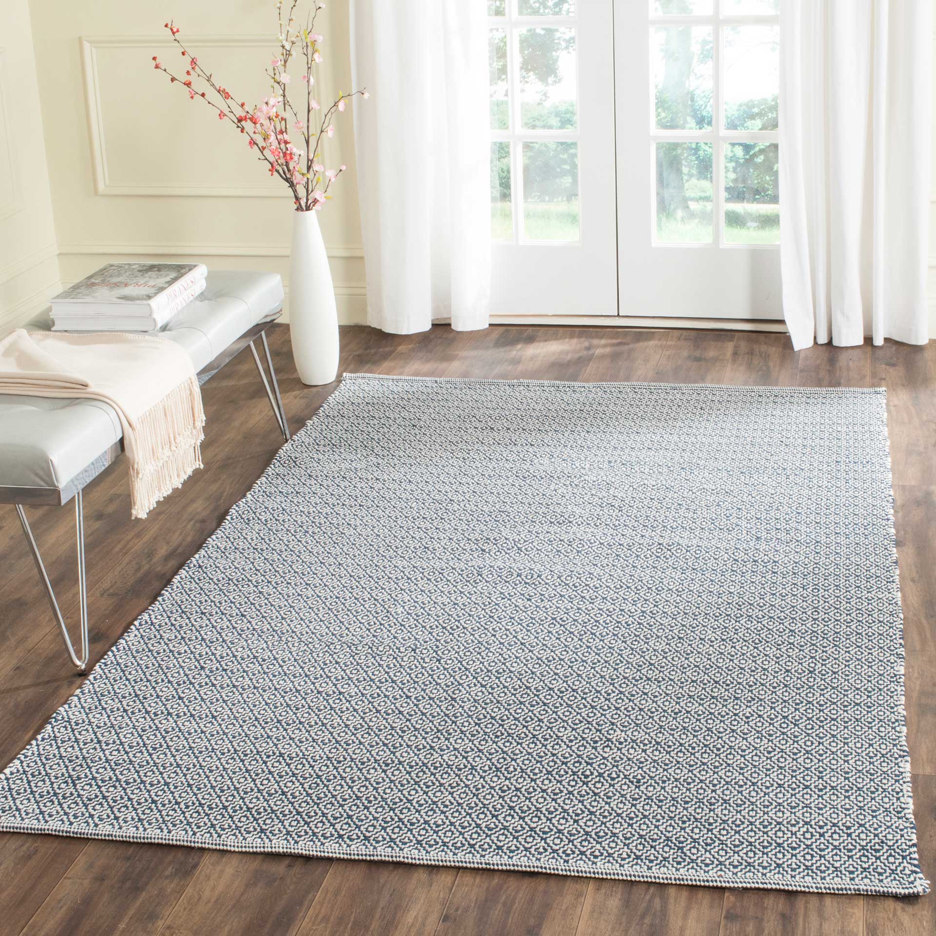Montauk Ivory/Navy Area Rug - Image 7