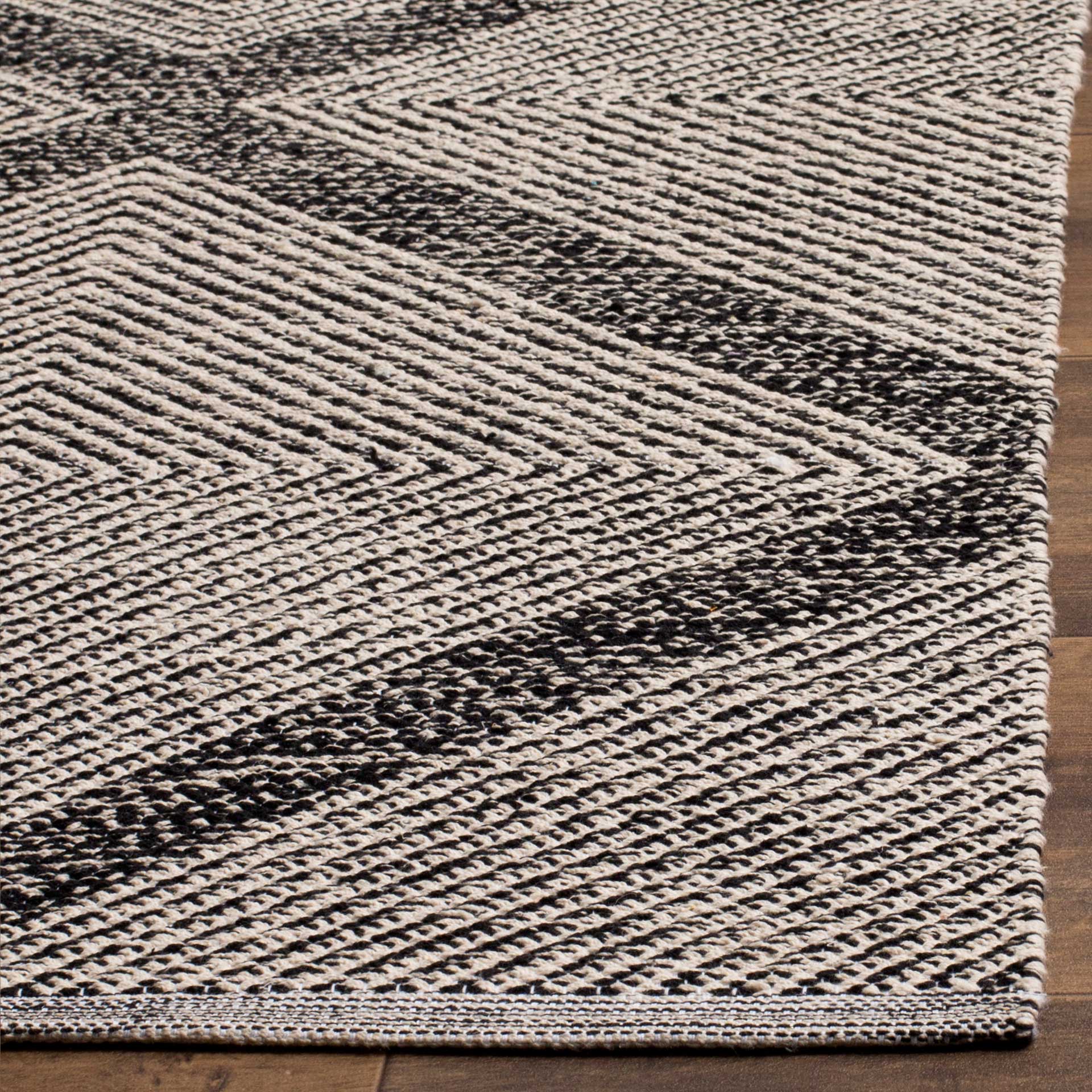 Montauk Lattice Black Area Rug - Image 5