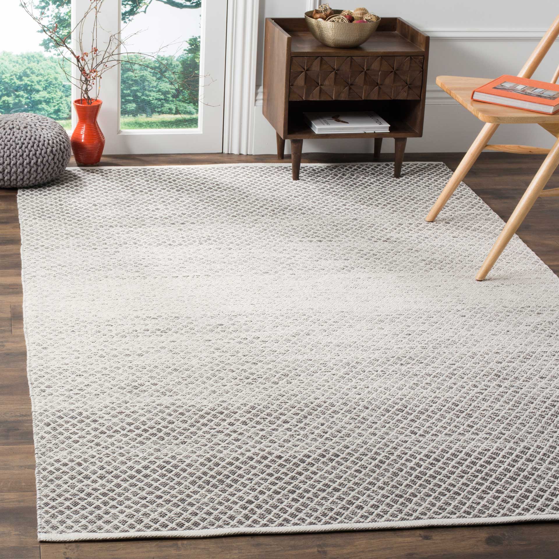 Montauk Light Gray/Ivory Area Rug - Image 7