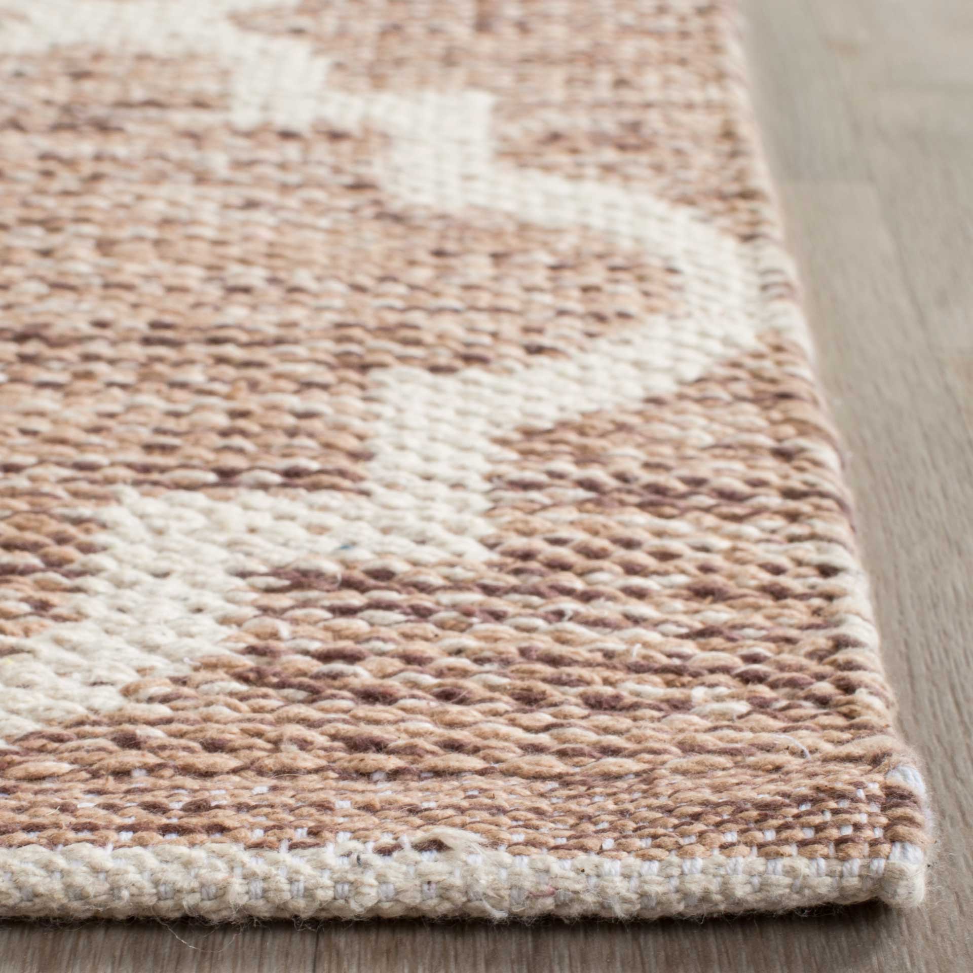 Montauk Quatrefoil Beige/Ivory Area Rug - Image 8