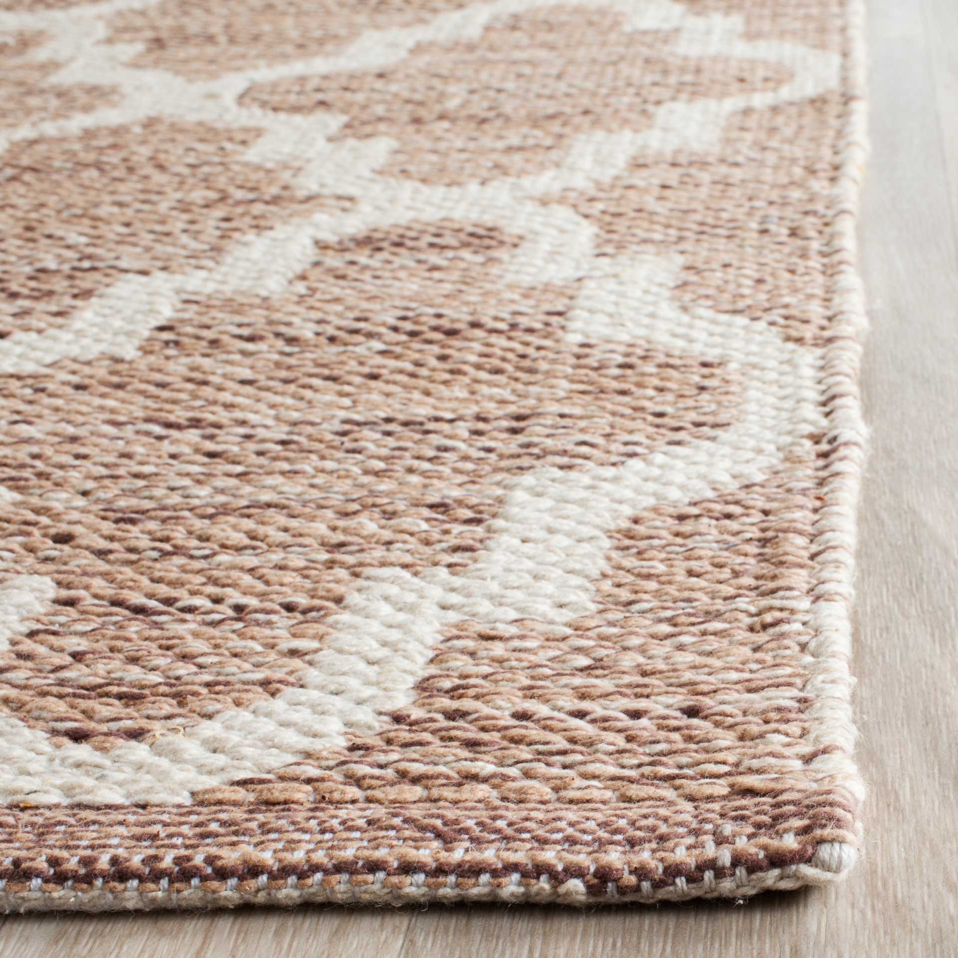 Montauk Quatrefoil Beige/Ivory Runner Rug - Image 2