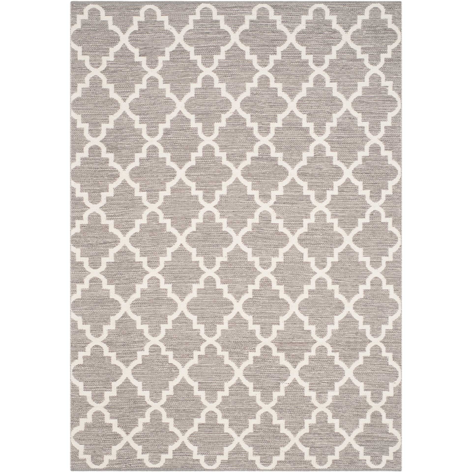 Montauk Quatrefoil Gray/Ivory Area Rug - Image 3