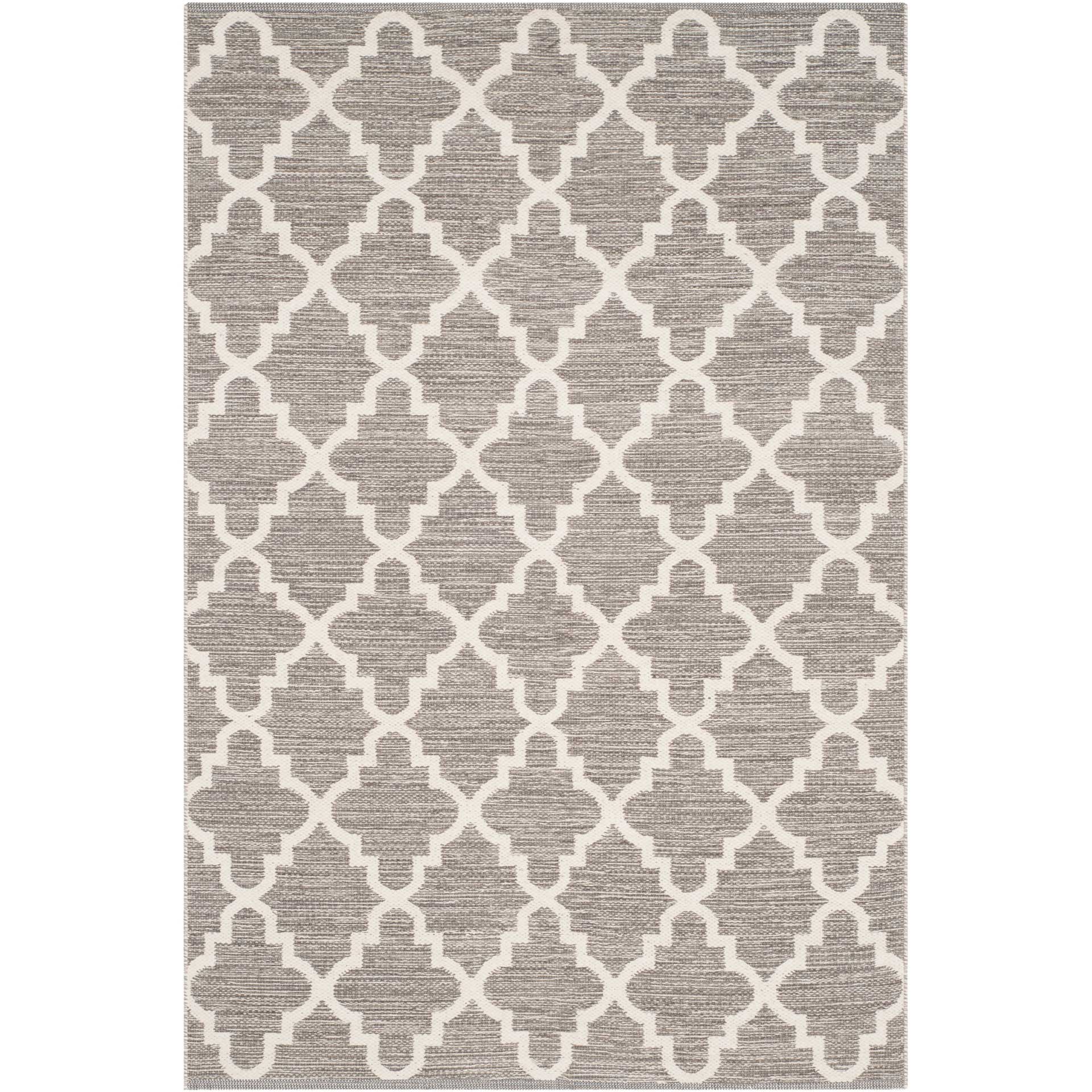 Montauk Quatrefoil Gray/Ivory Area Rug - Image 4