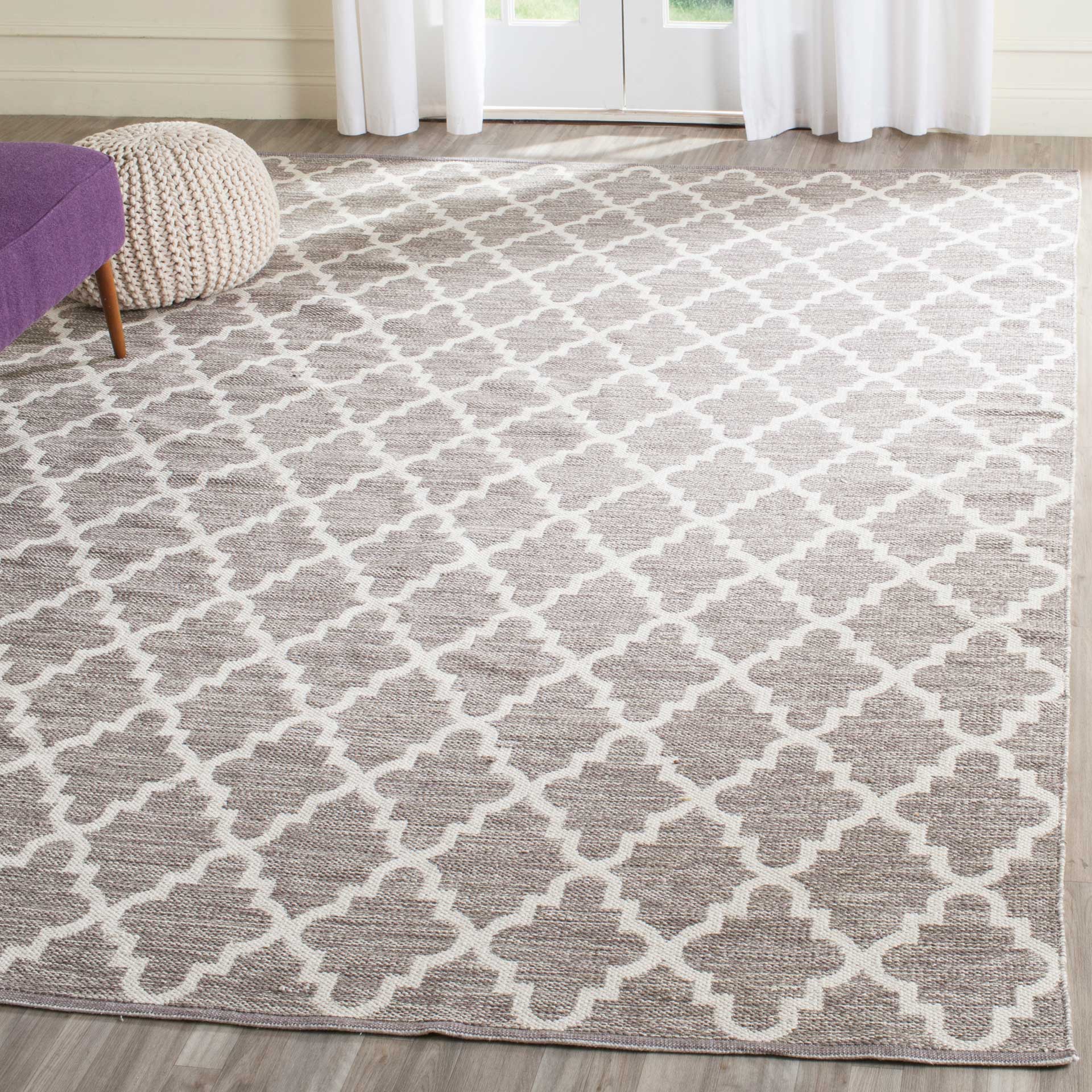 Montauk Quatrefoil Gray/Ivory Area Rug - Image 8