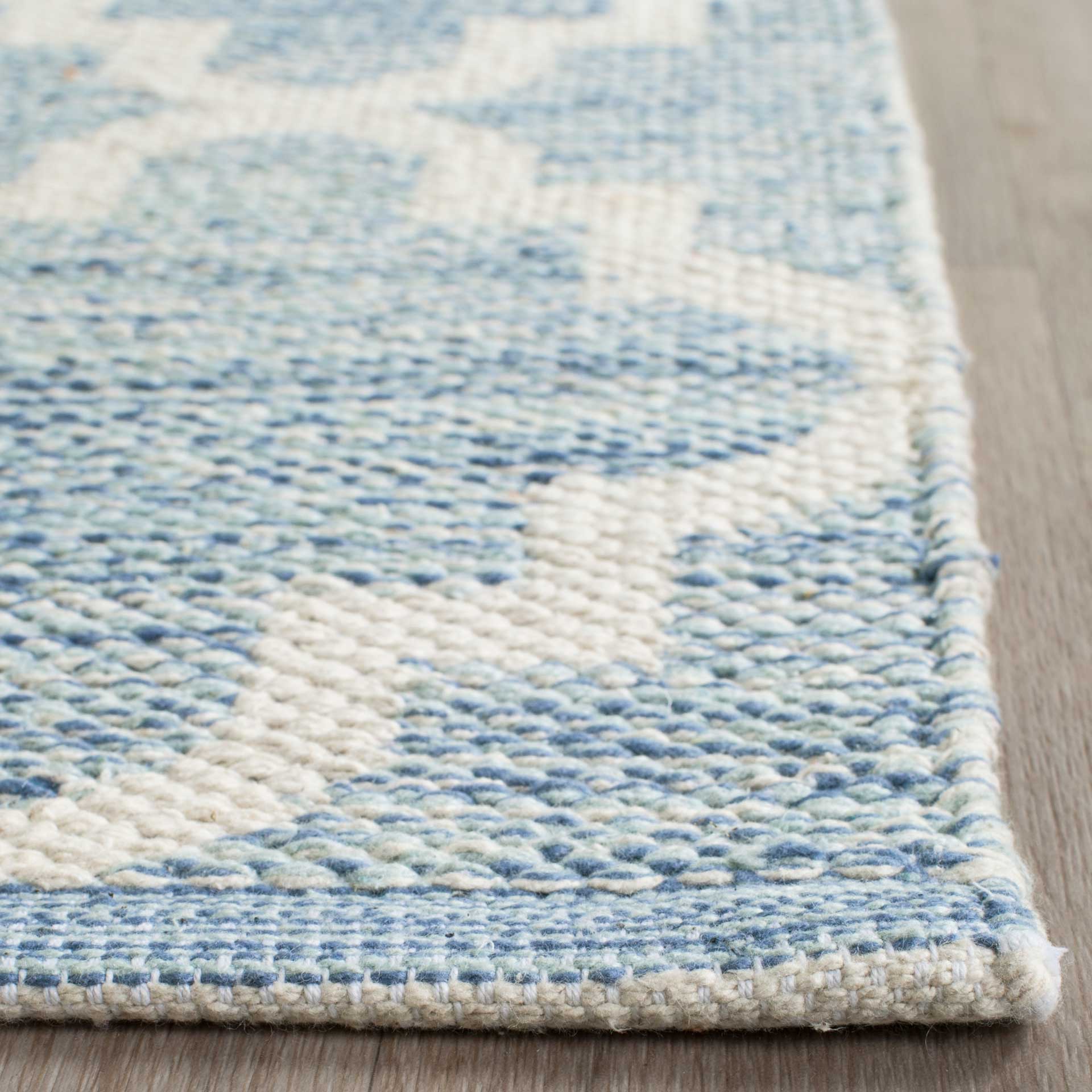 Montauk Quatrefoil Light Blue/Ivory Area Rug - Image 7