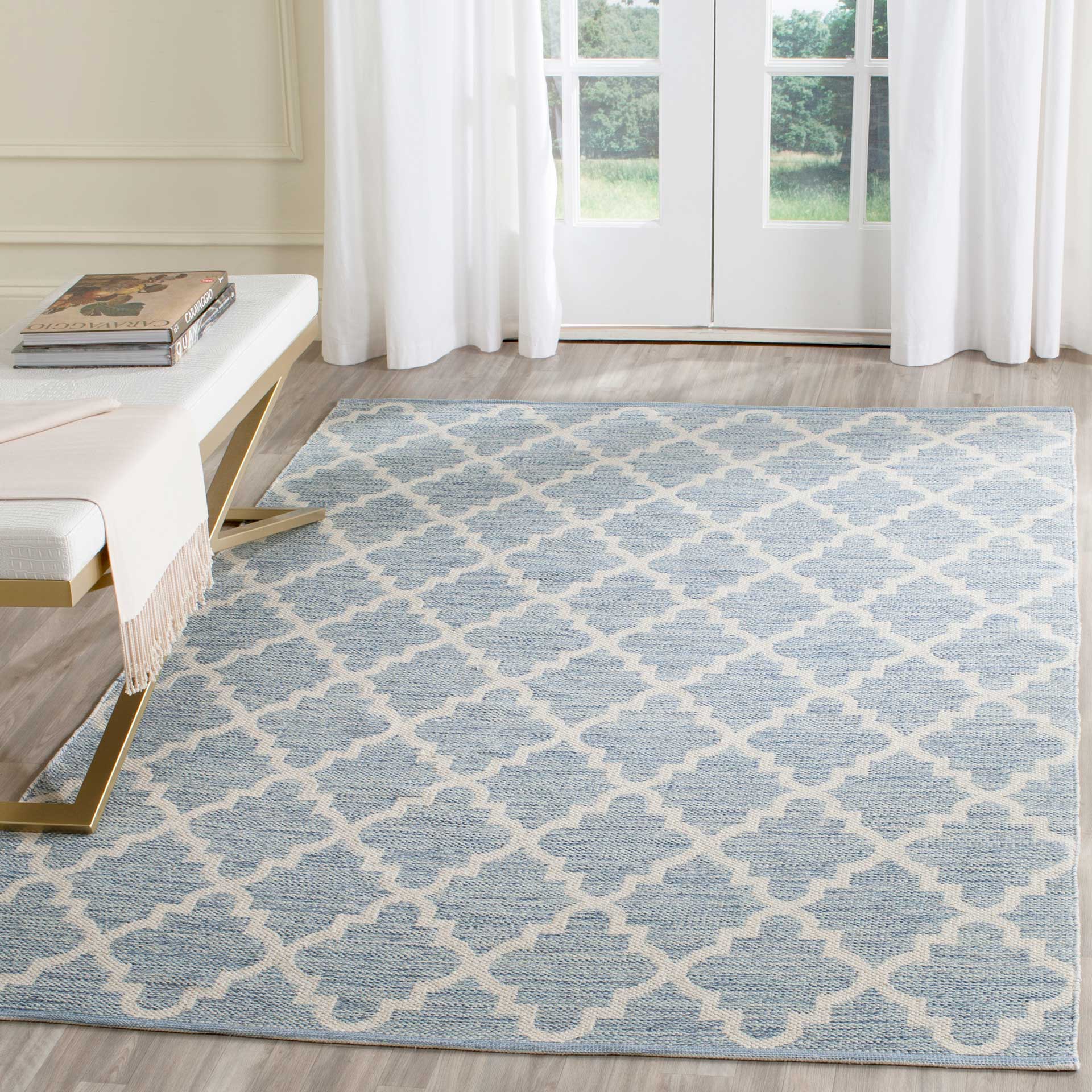 Montauk Quatrefoil Light Blue/Ivory Area Rug - Image 9