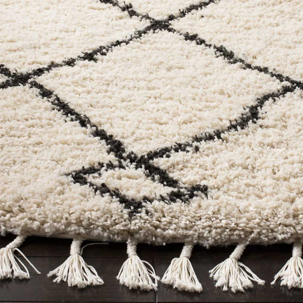 Moroccan Diamond Fringe Shag Cream/Charcoal Round Rug - Image 2