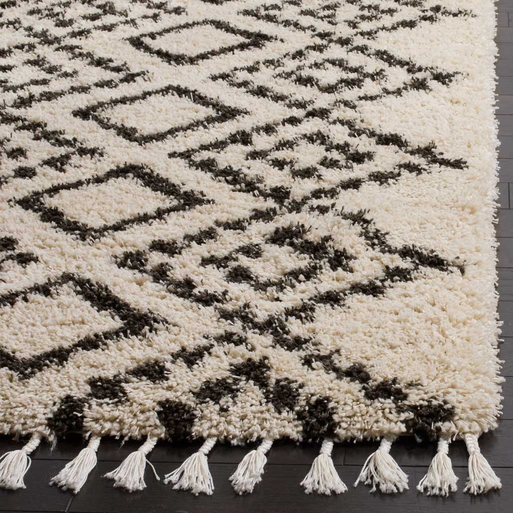 Moroccan Dots Fringe Shag Cream/Charcoal Area Rug - Image 5