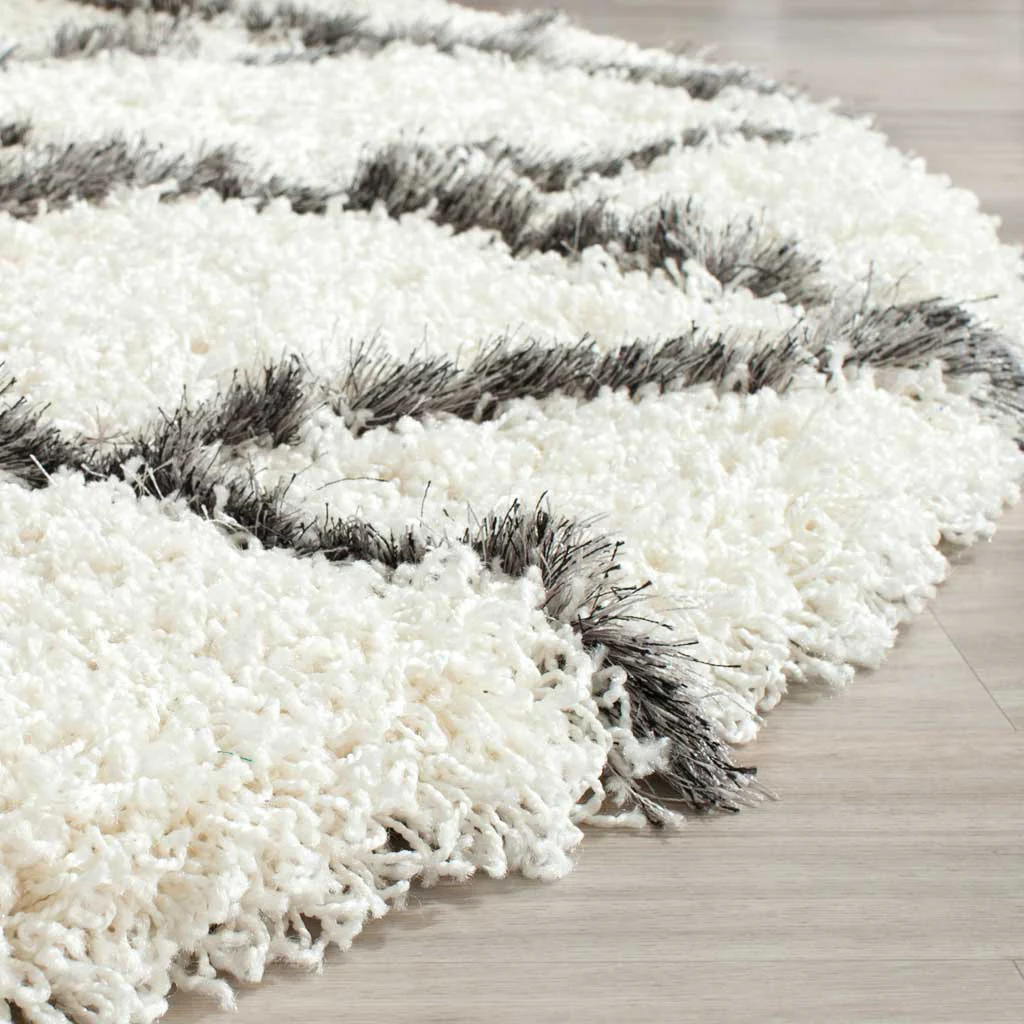Moroccan Shag Ivory/Gray Round Rug - Image 2
