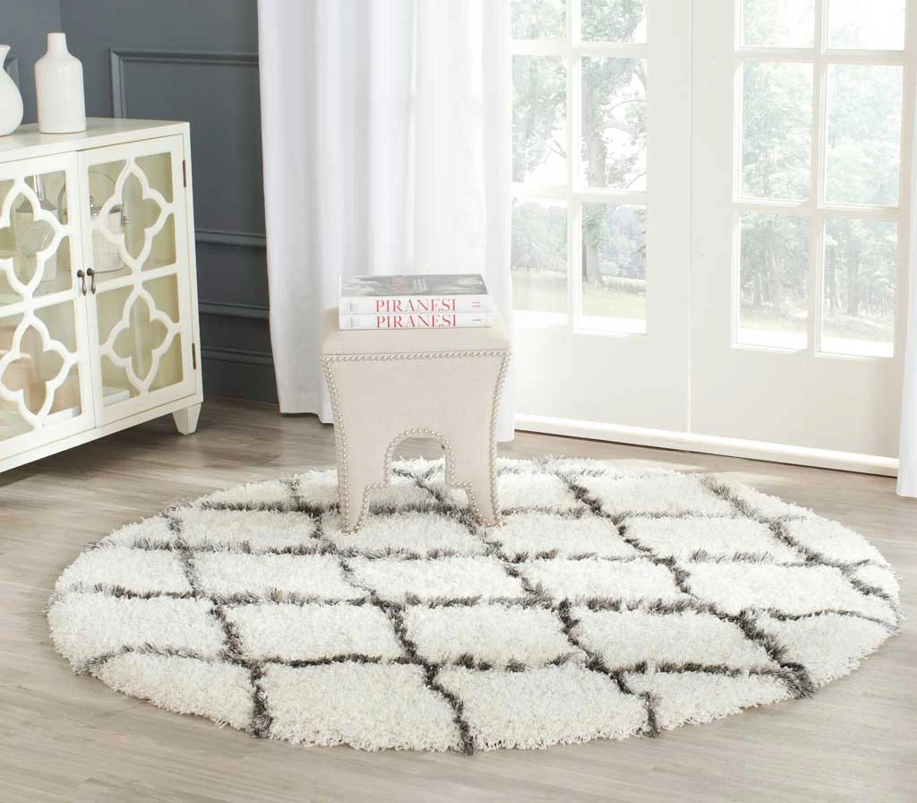 Moroccan Shag Ivory/Gray Round Rug - Image 3