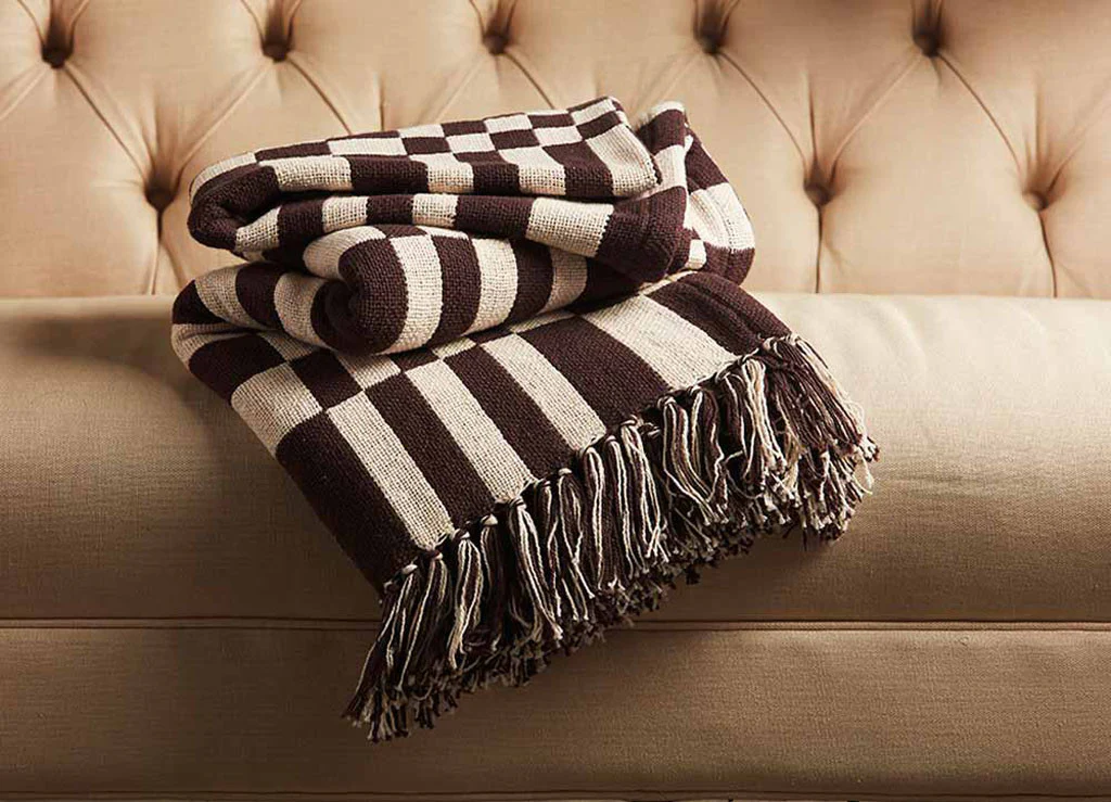 National Geographic Ng-30 White Swan/Turkish Coffee Throw - Image 2