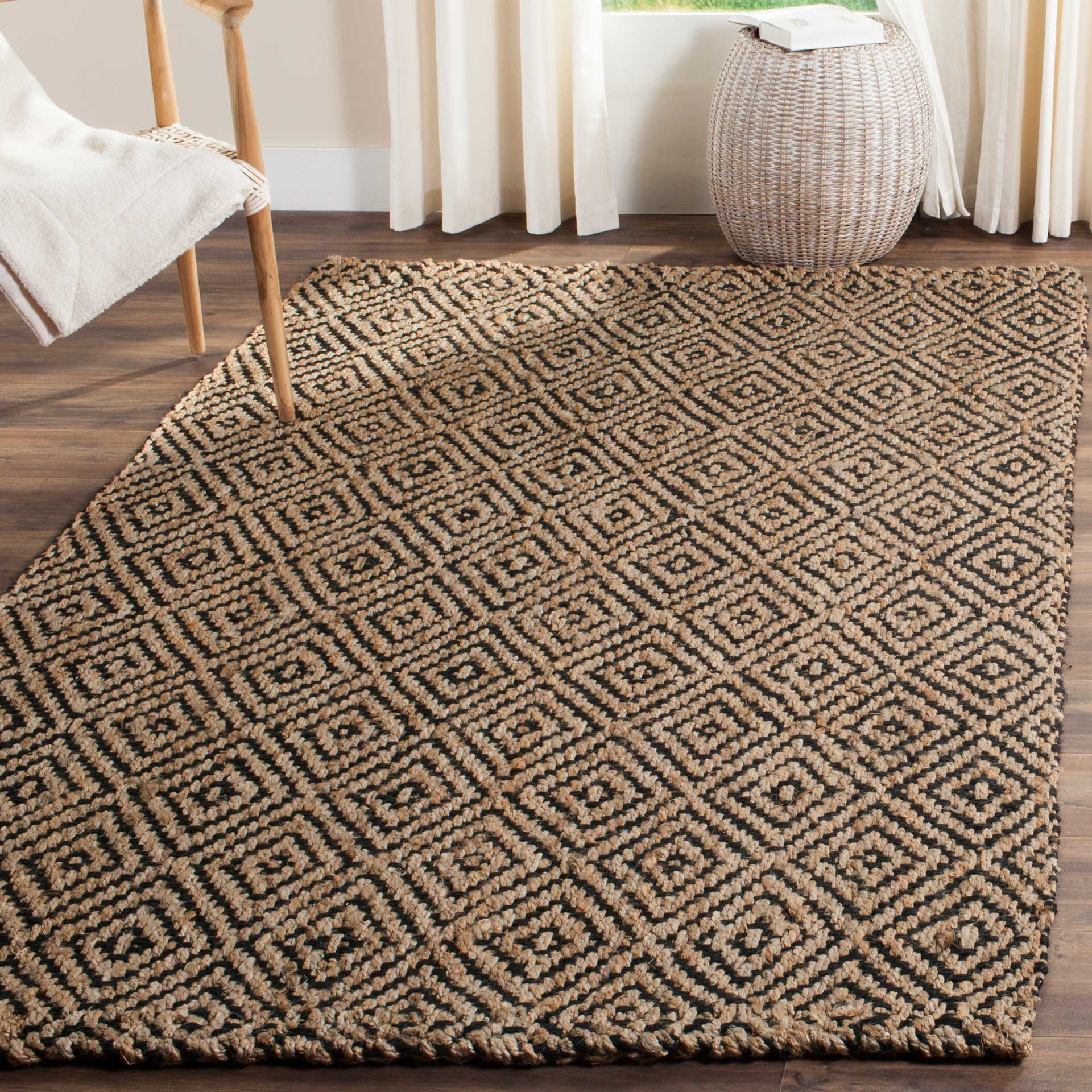 Natural Fiber Diamond Natural/Black Area Rug - Image 7