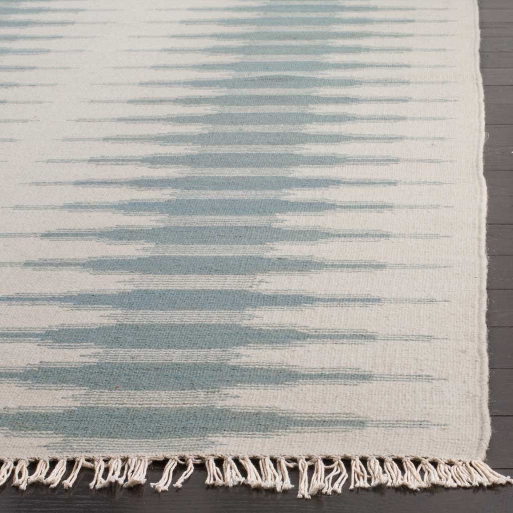 Navajo Kilim Ivory/Blue Area Rug - Image 4