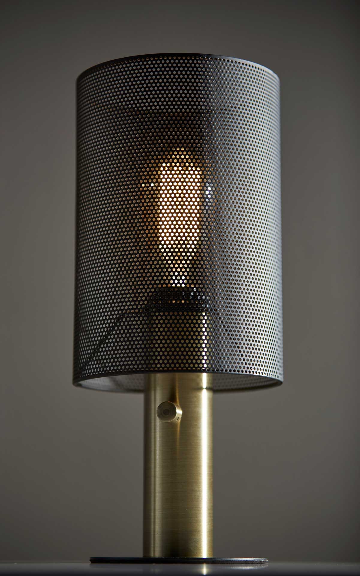 Niort Table Lamp Black/Antique Brass - Image 3