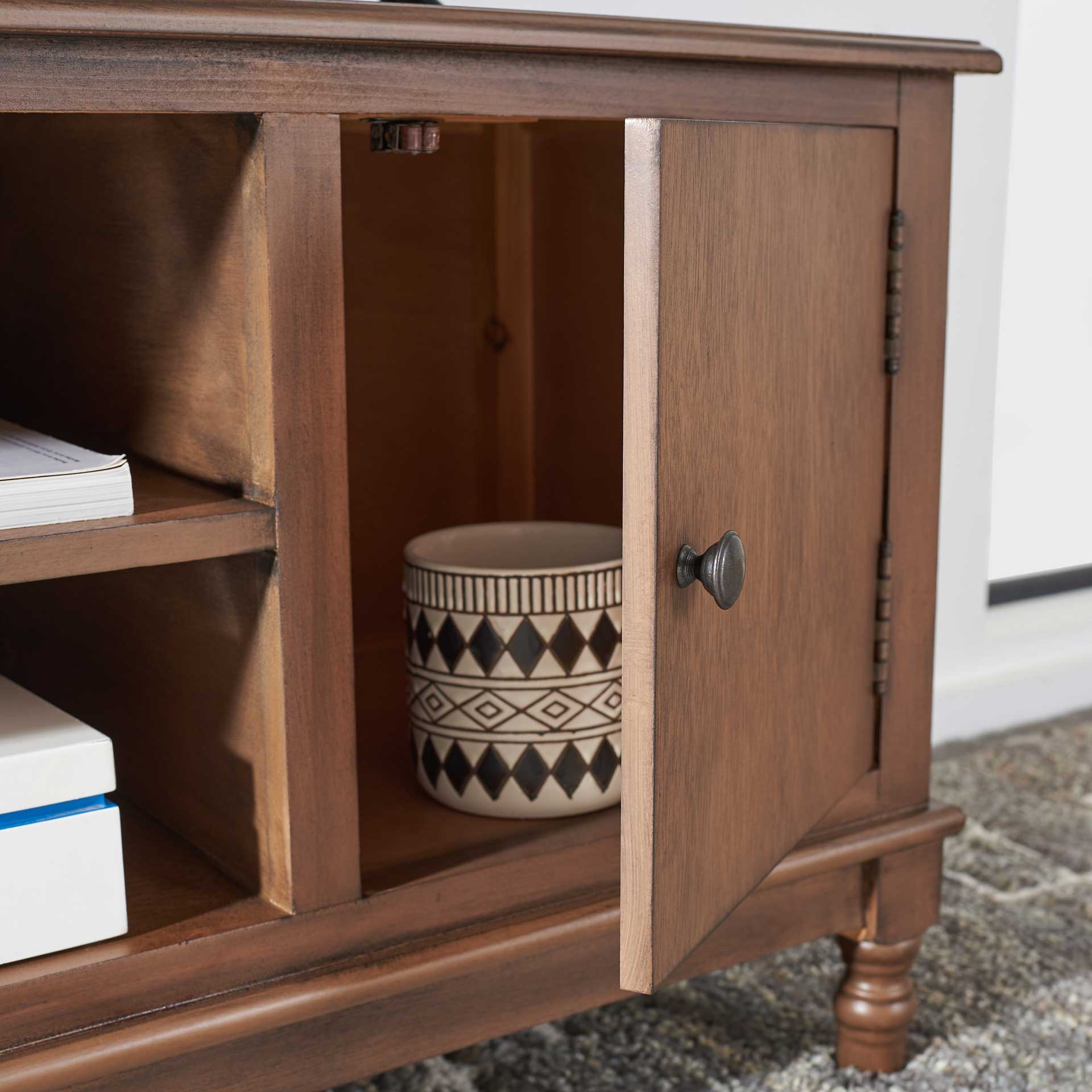 Ozbourne 2 Door 1 Shelf Media Stand Brown - Image 7