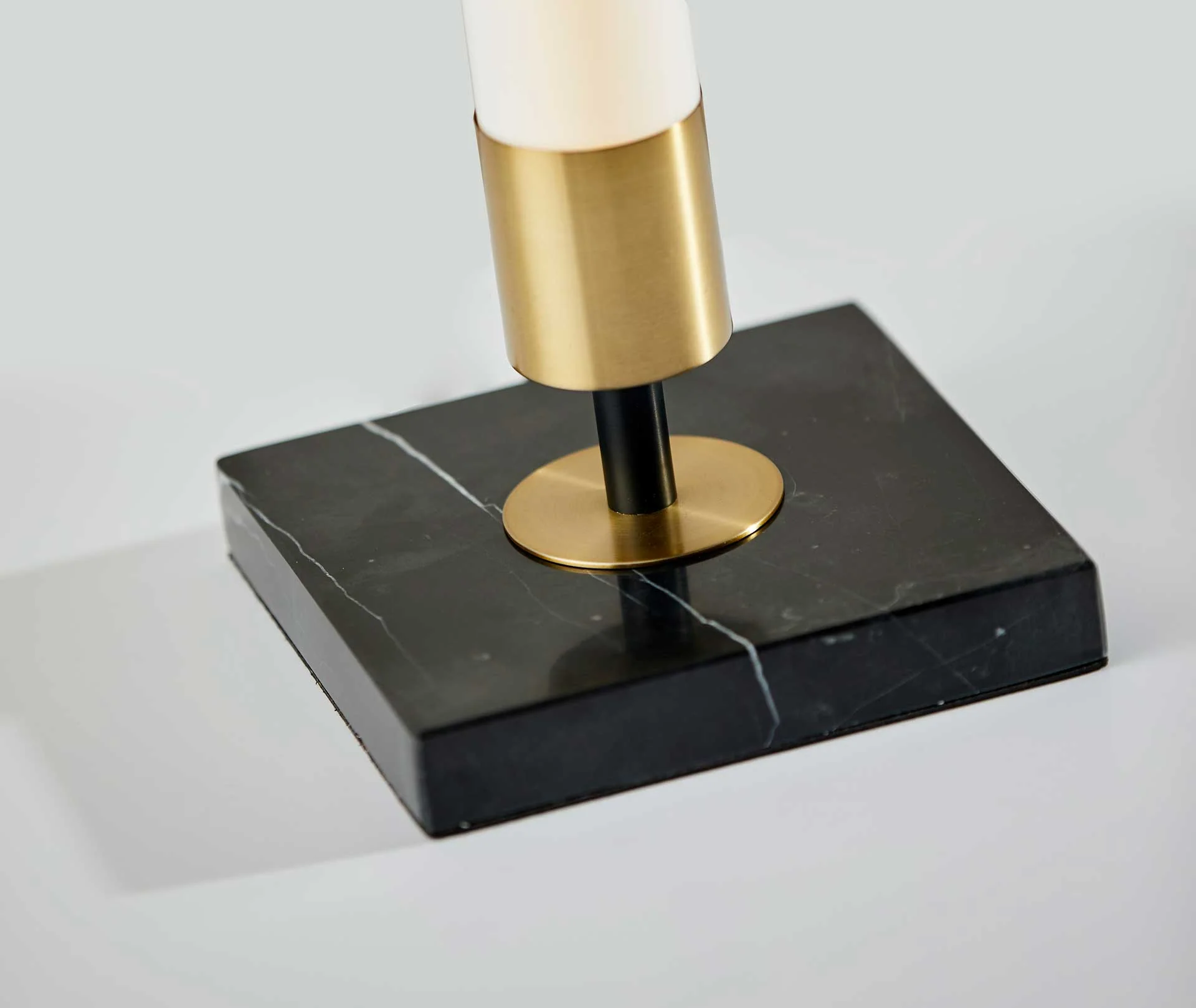 Port LED Table Lamp Black/Brass - Image 3