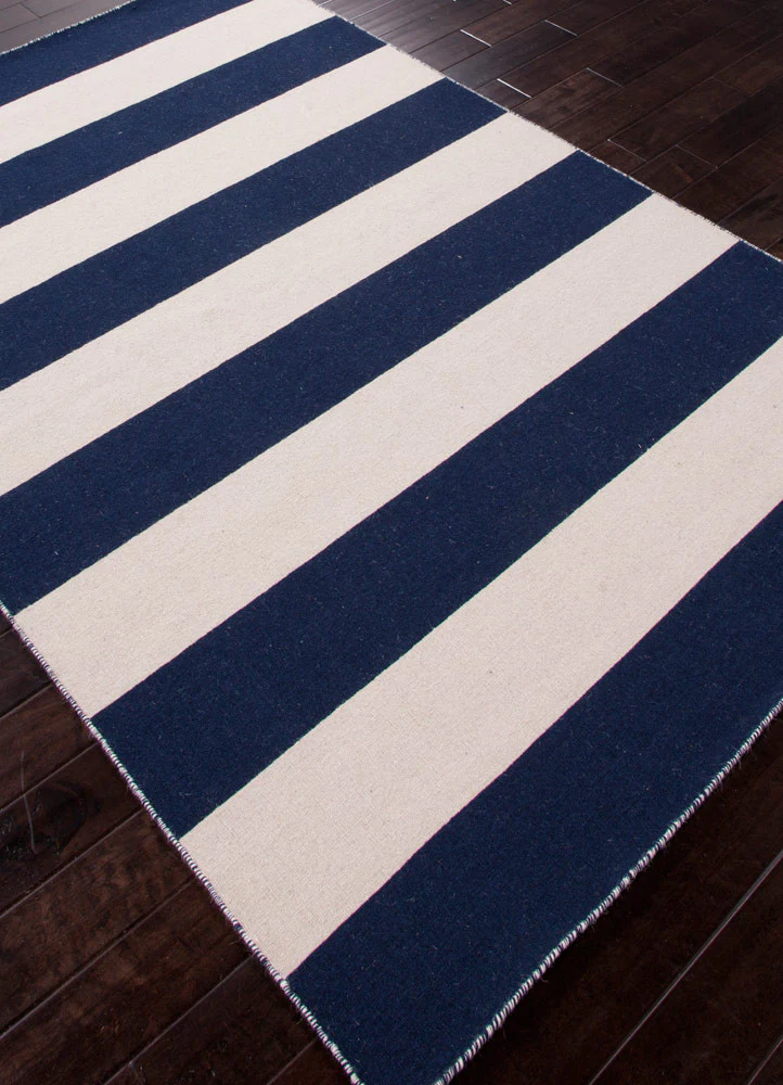 Pura Vida Tierra Medieval Blue/White Ice Area Rug - Image 2