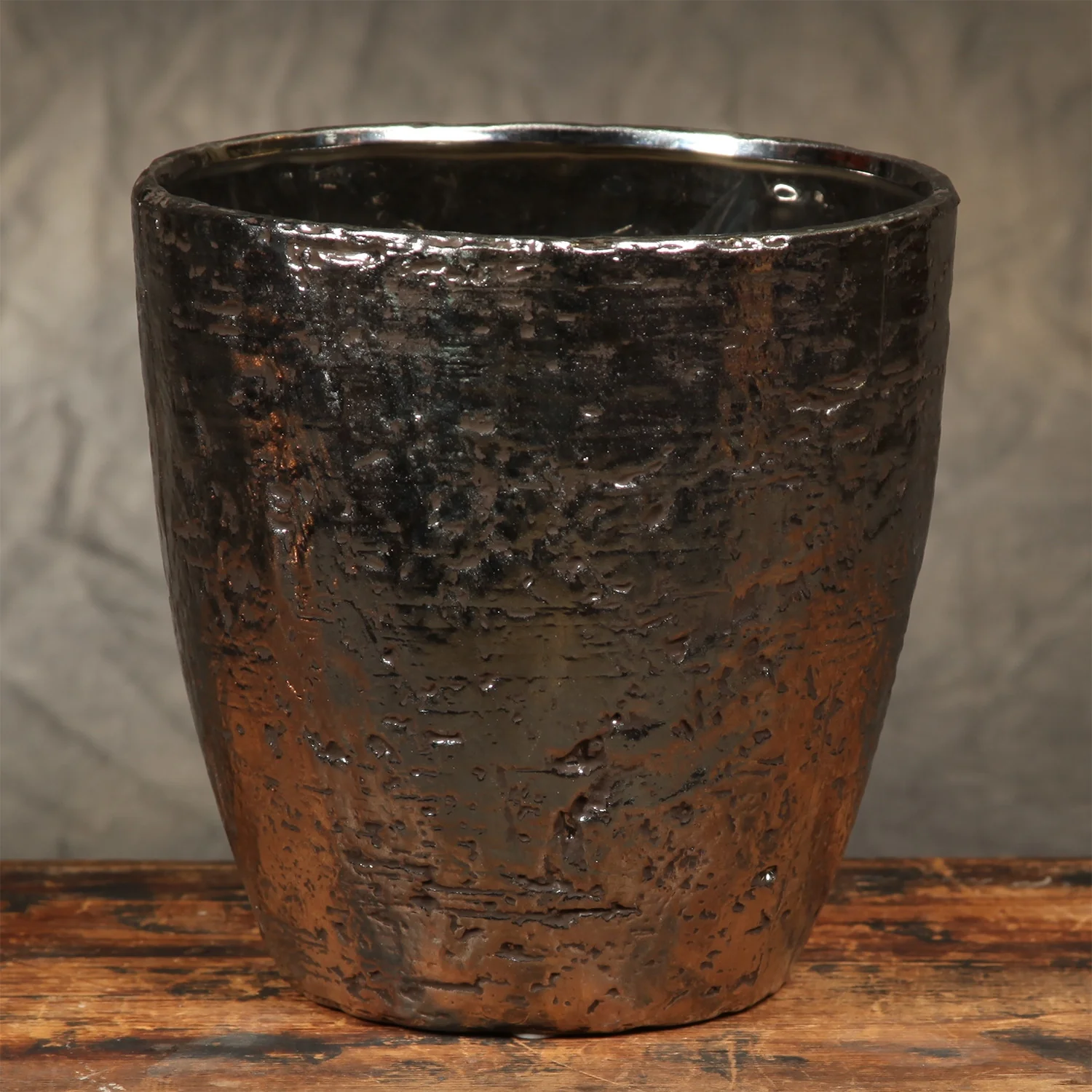 Pylon Ceramic Vase - Image 3