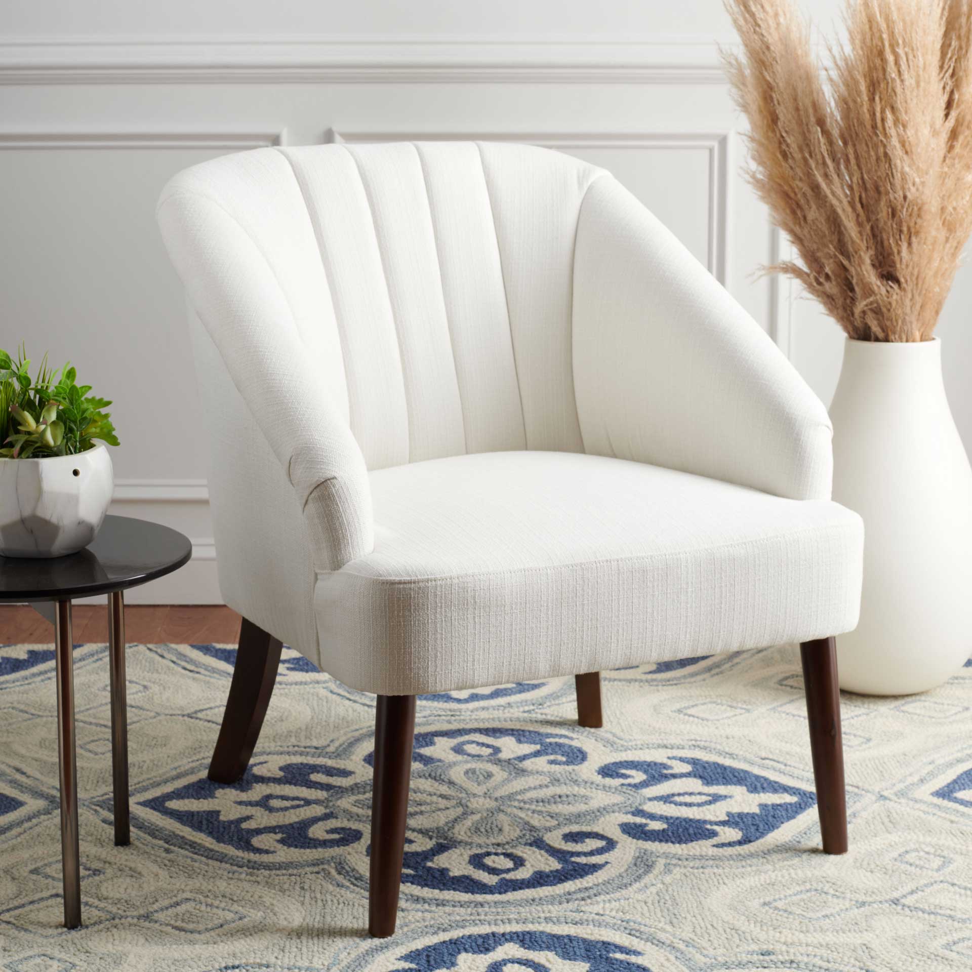 Quacey Accent Chair White - Image 4