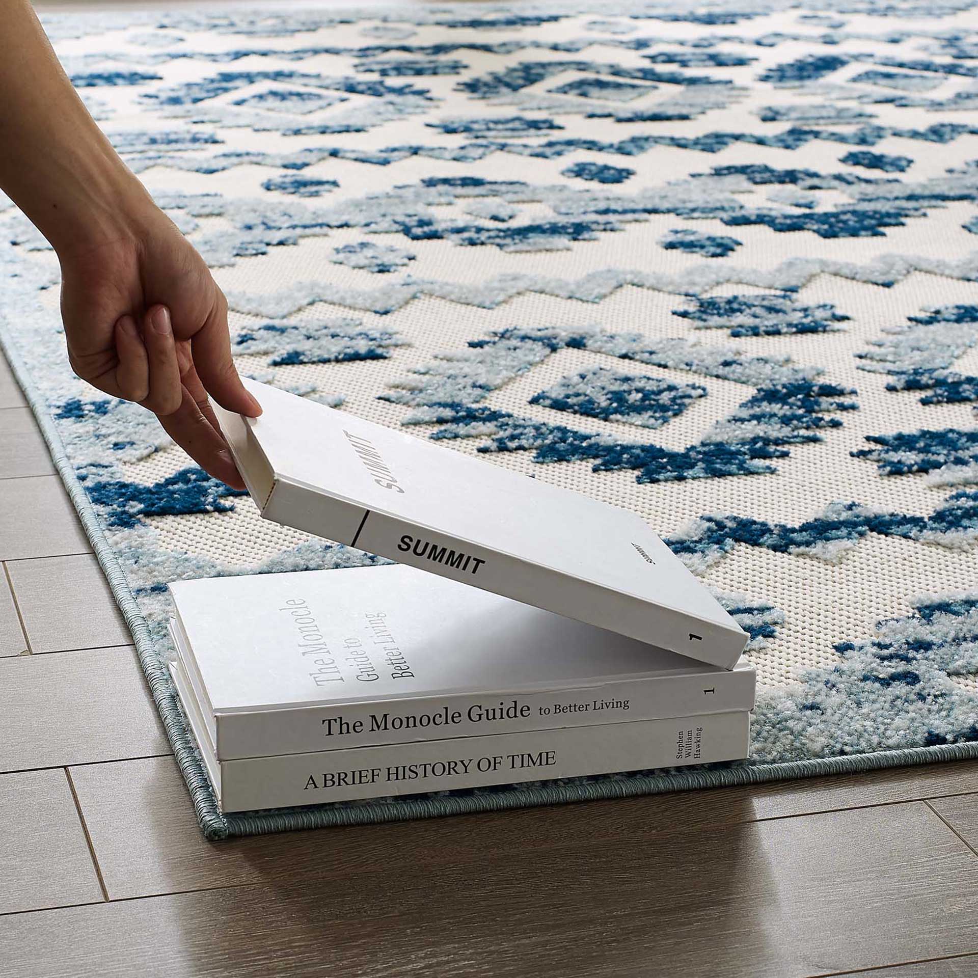 Redcliff Diamond Trellis Area Rug Ivory/Blue - Image 6