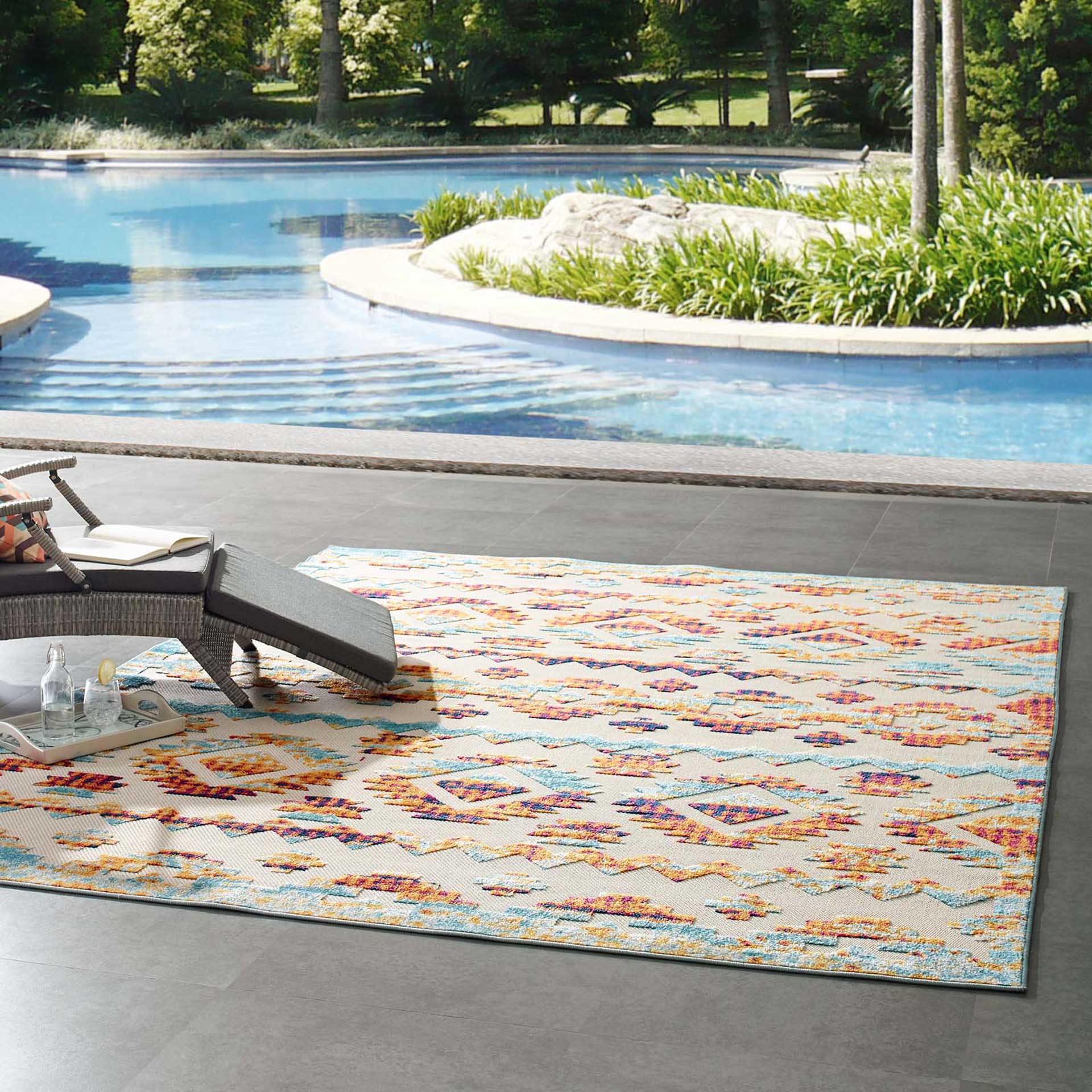 Redcliff Diamond Trellis Area Rug Multicolored - Image 8