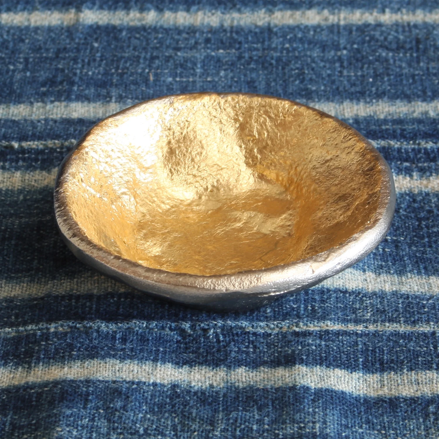 Salm Organic Cast Metal Bowl Small - Image 2