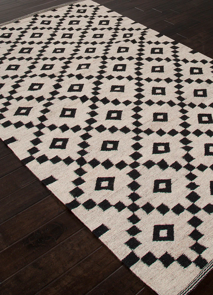 Scandinavia Croix Antique White/Ebony Area Rug - Image 2