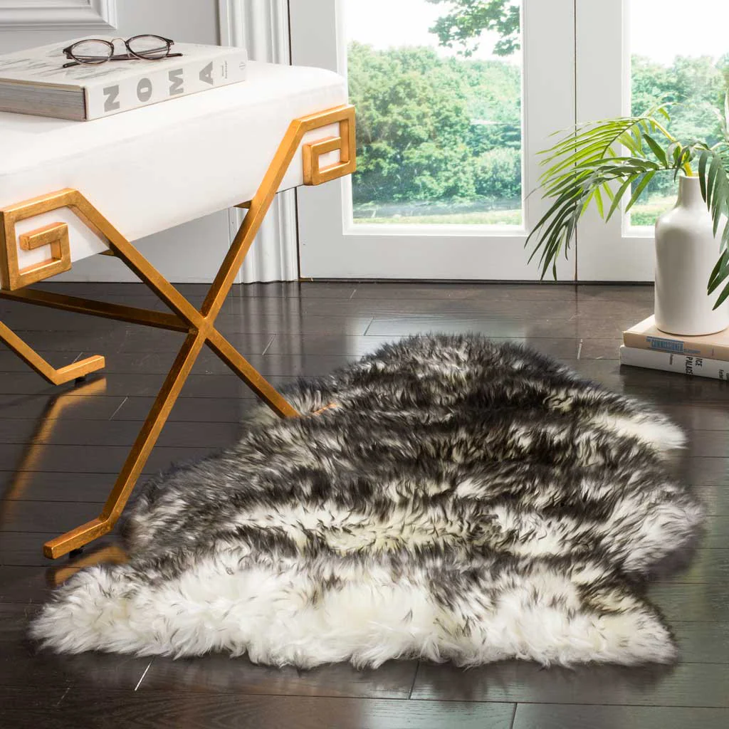 Sheepskin Pelt Ivory/Dark Charcoal Area Rug - Image 6