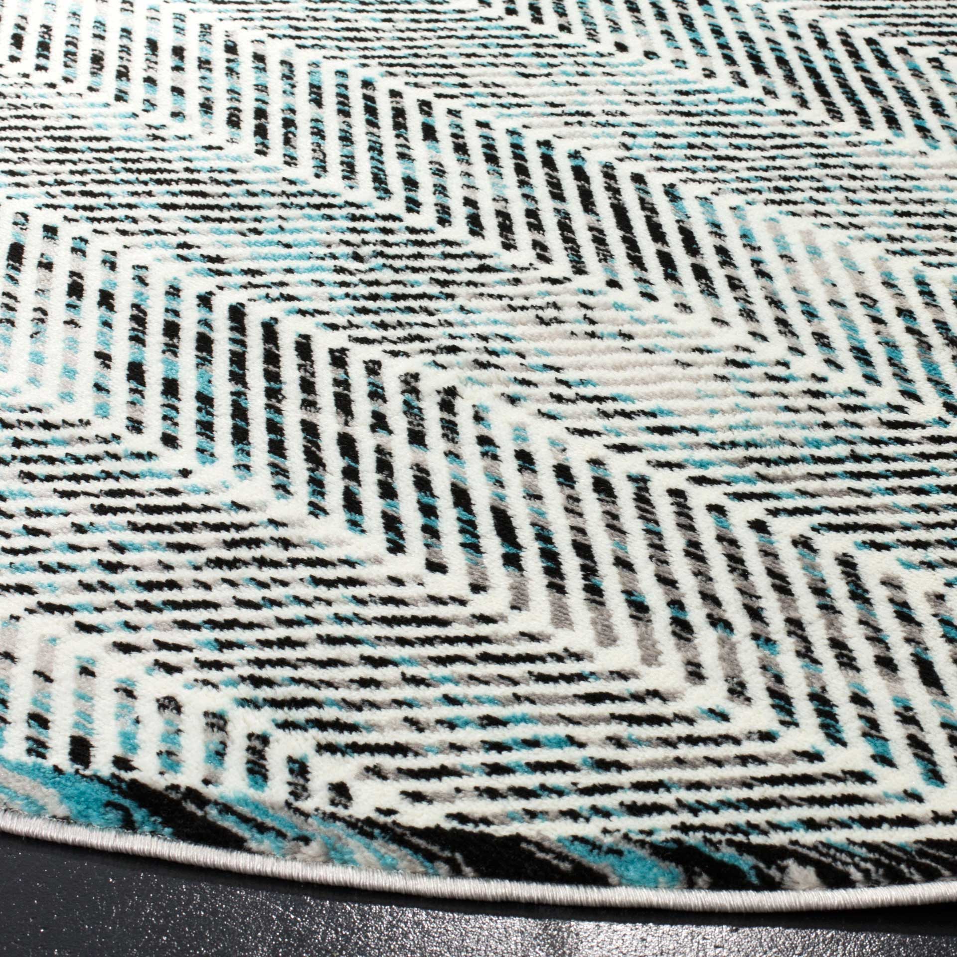 Skyler Chevron Gray/Blue Round Rug - Image 2