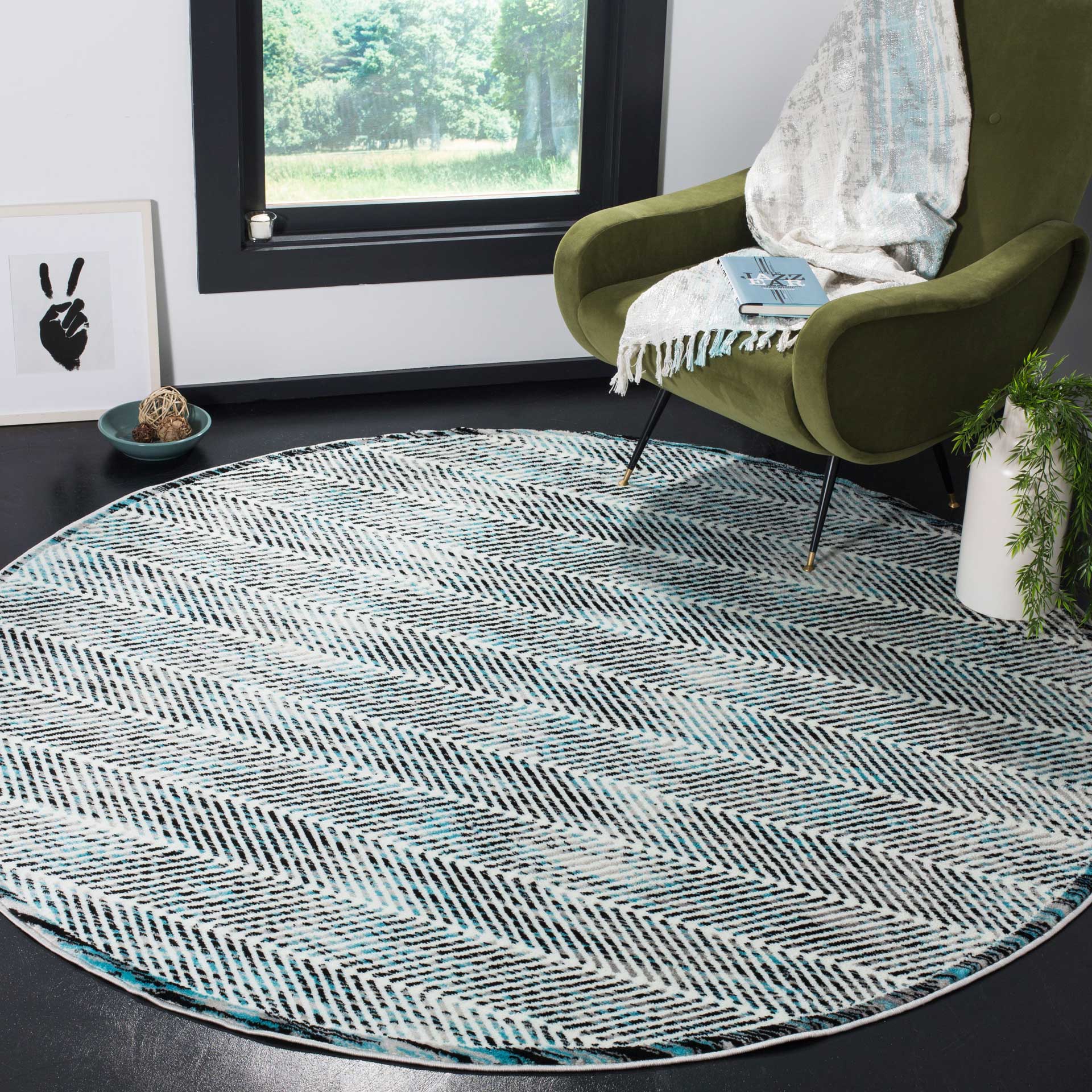 Skyler Chevron Gray/Blue Round Rug - Image 3