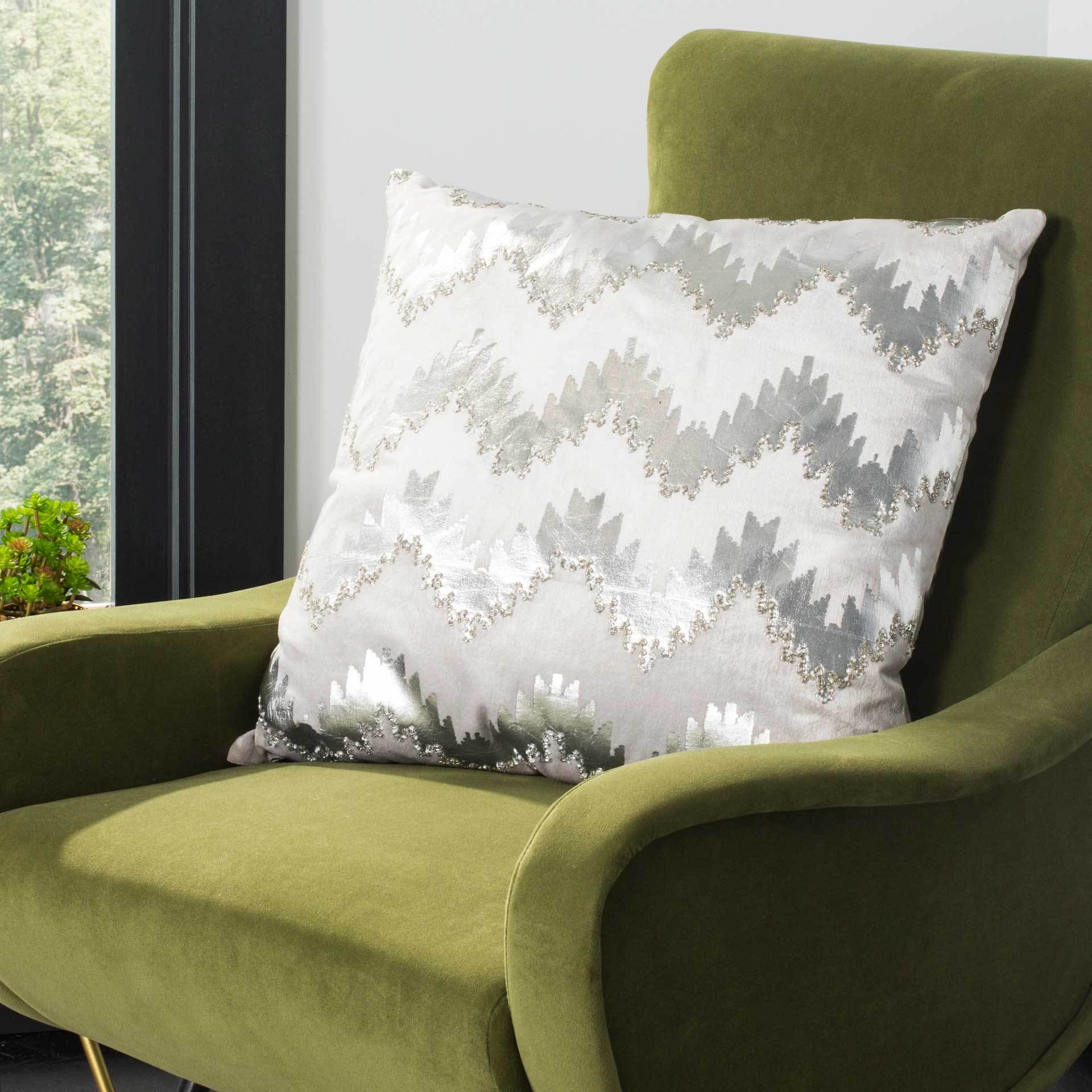 Socorro Flamestitch Pillow Silver - Image 3