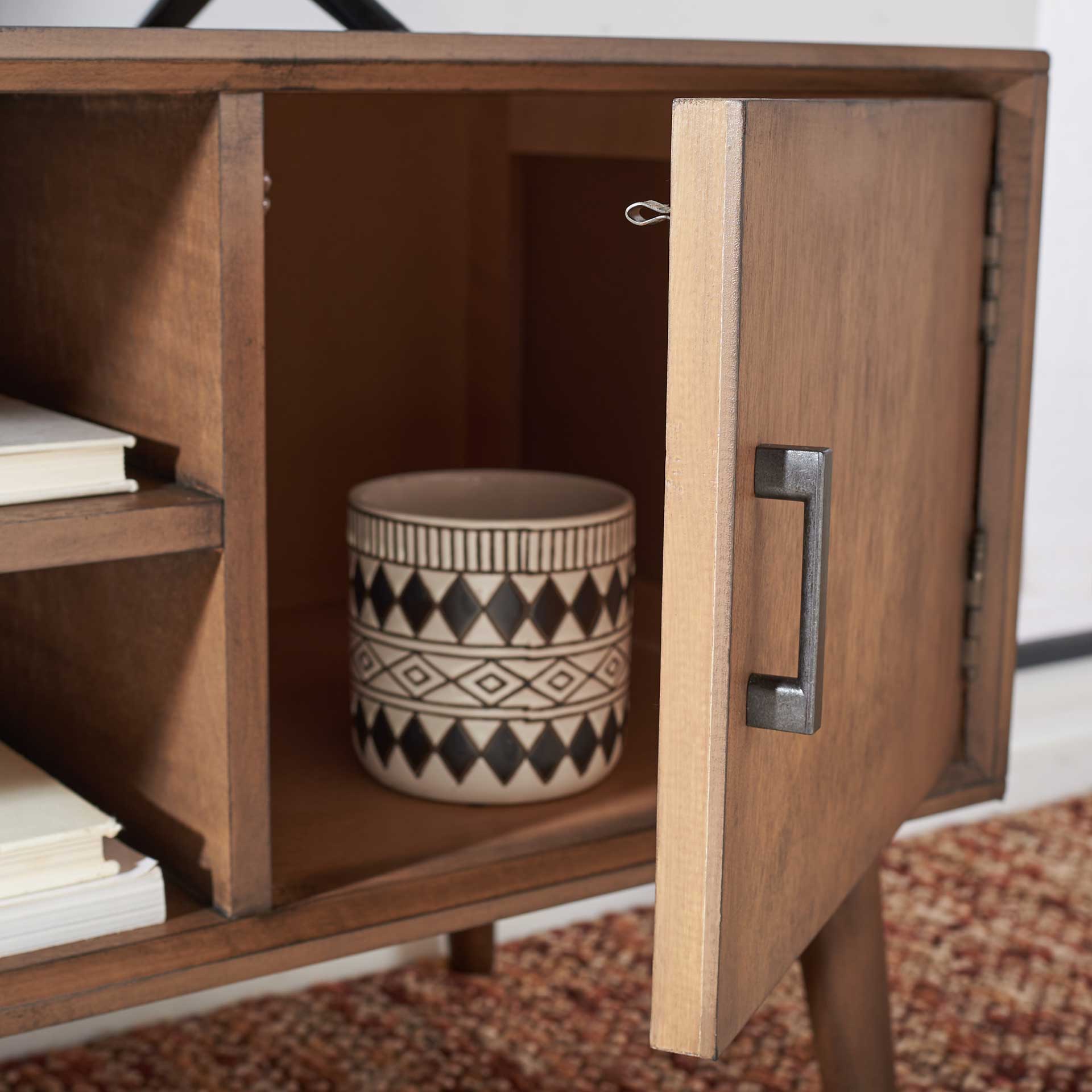 Sorrento 2 Door 1 Shelf Media Stand Brown - Image 7