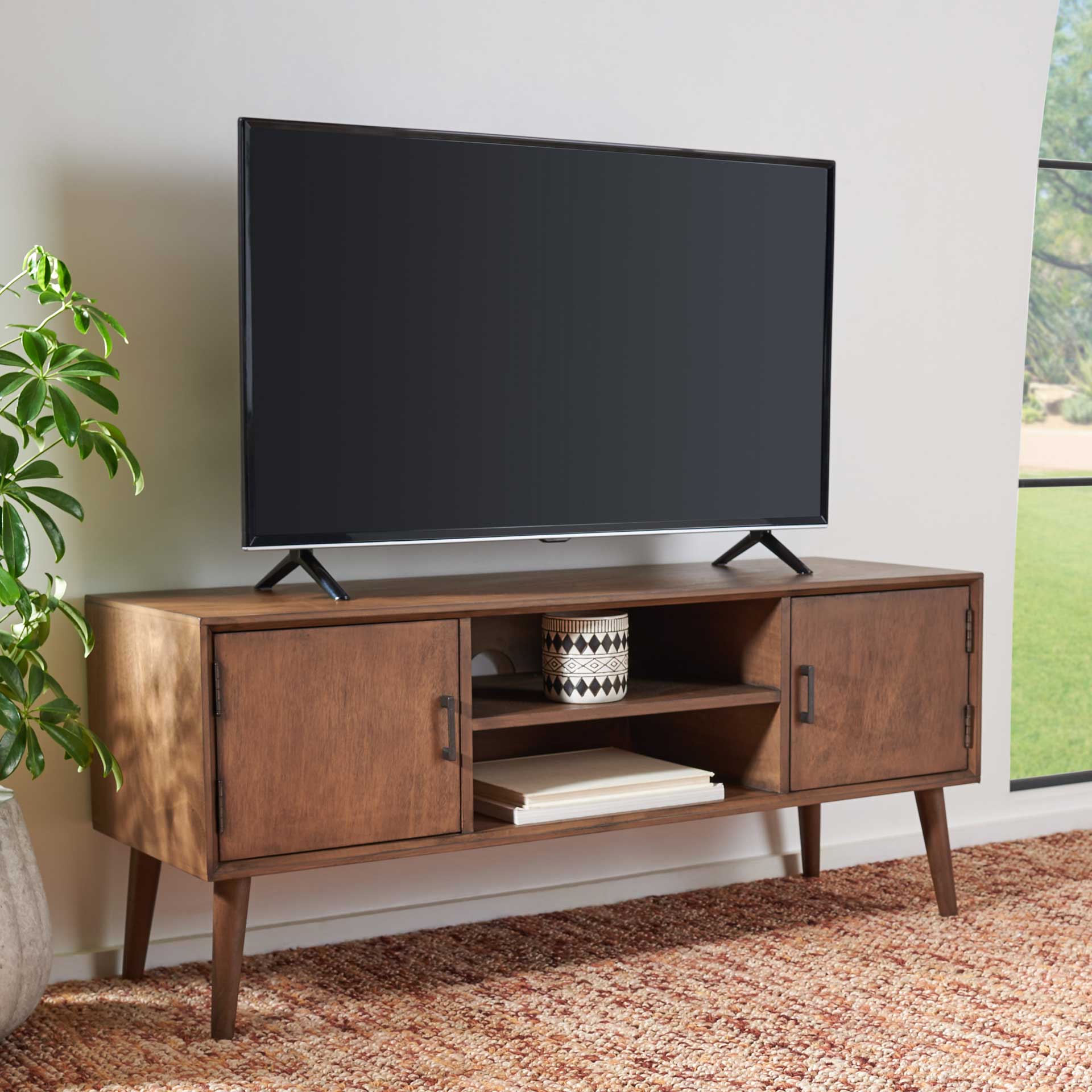 Sorrento 2 Door 1 Shelf Media Stand Brown - Image 8